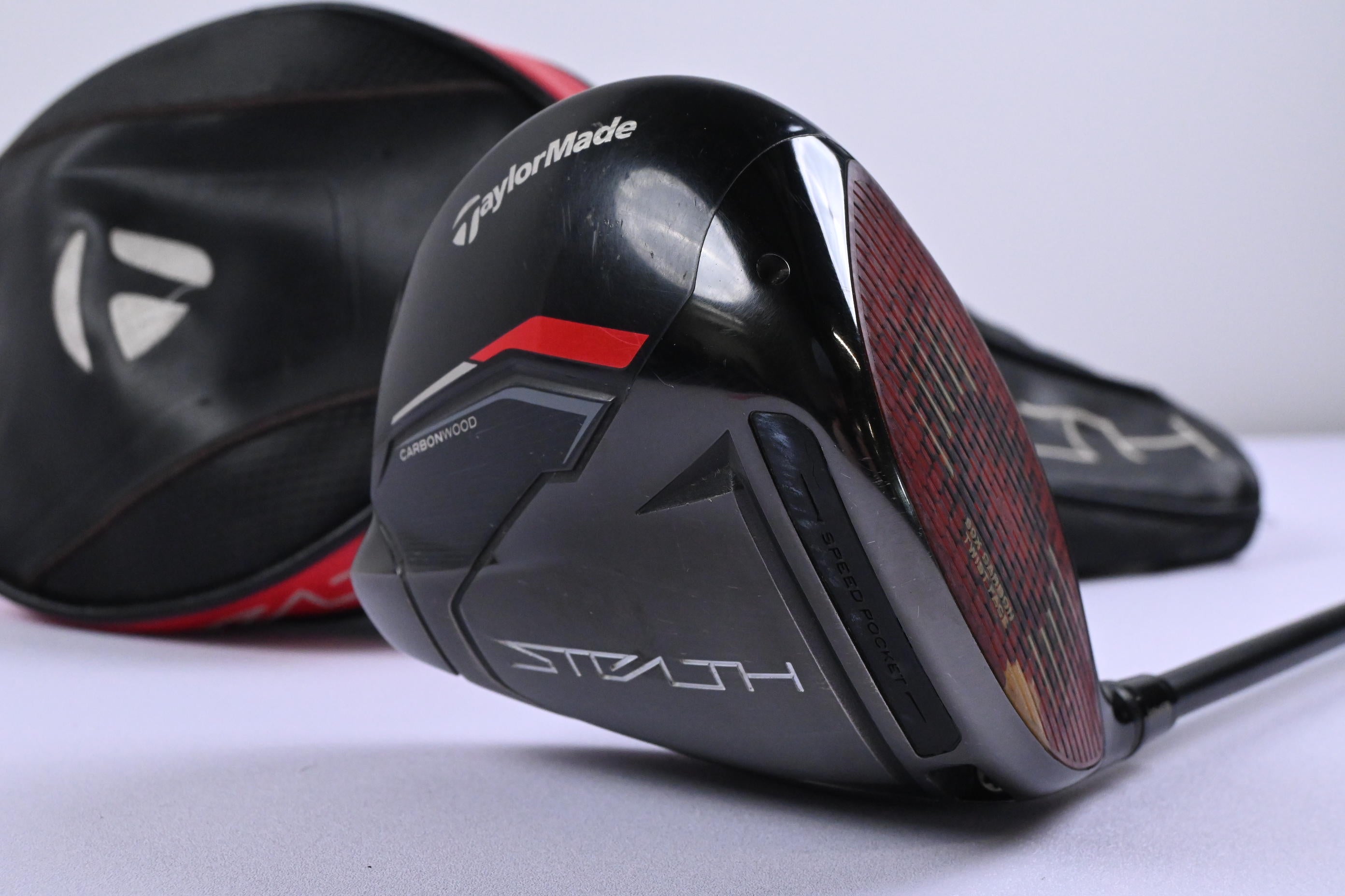 Taylormade Stealth HD Driver / 10.5 Degree / X-Flex HZRDUS Black 75 Shaft