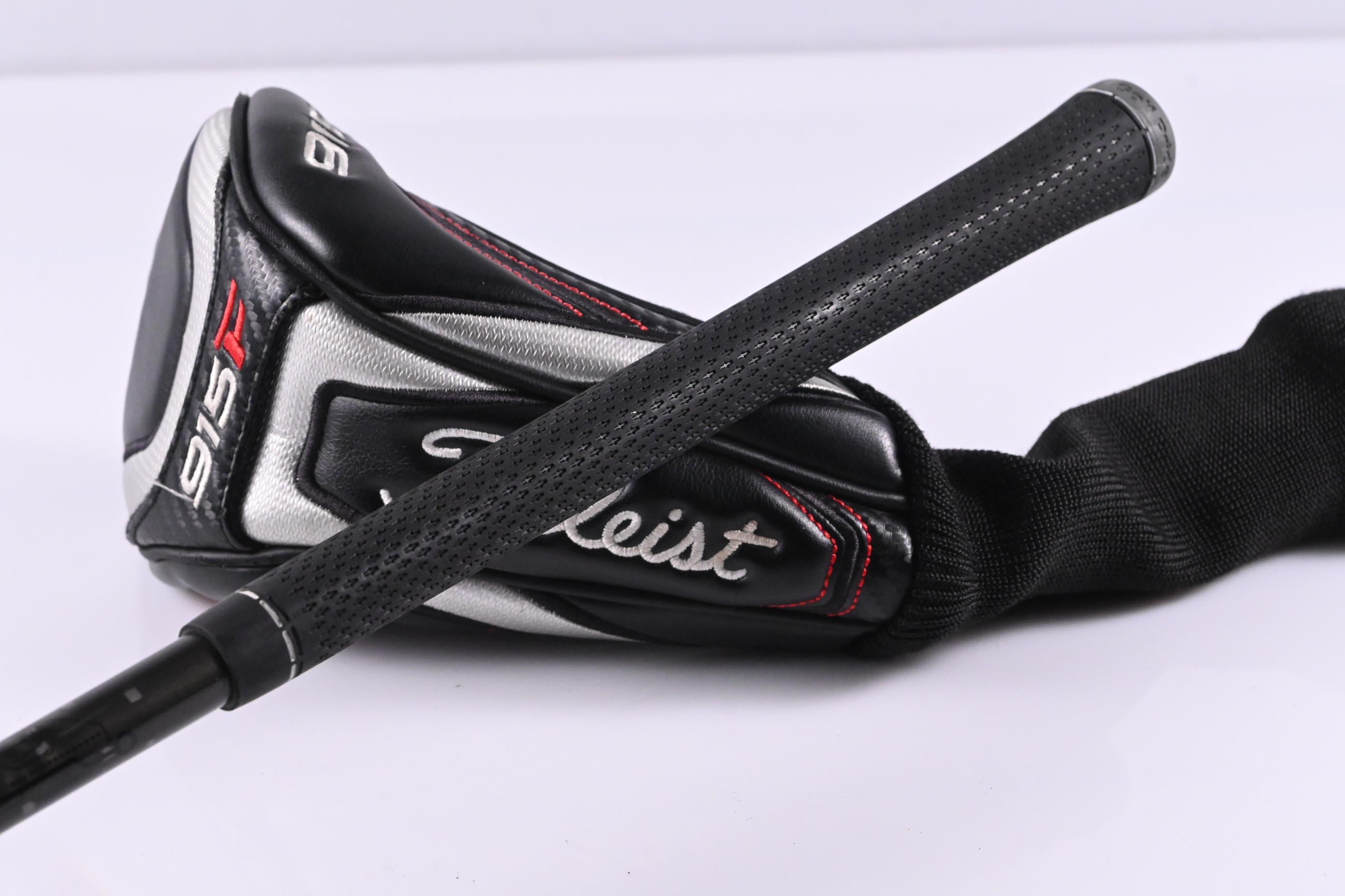 Titleist 915 F #3 Wood / 15 Degree / Regular Flex Aldila Rogue Black 80 Shaft