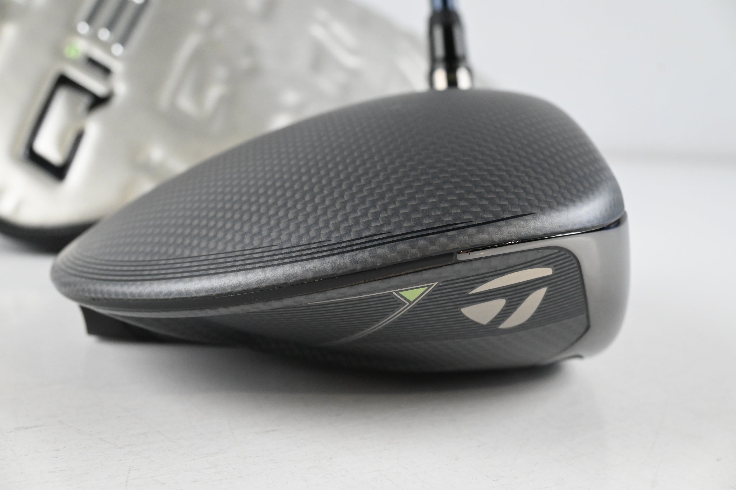 Taylormade Qi35 Driver / 10.5 Degree / X-Flex Ventus Blue 6 Velocore Shaft