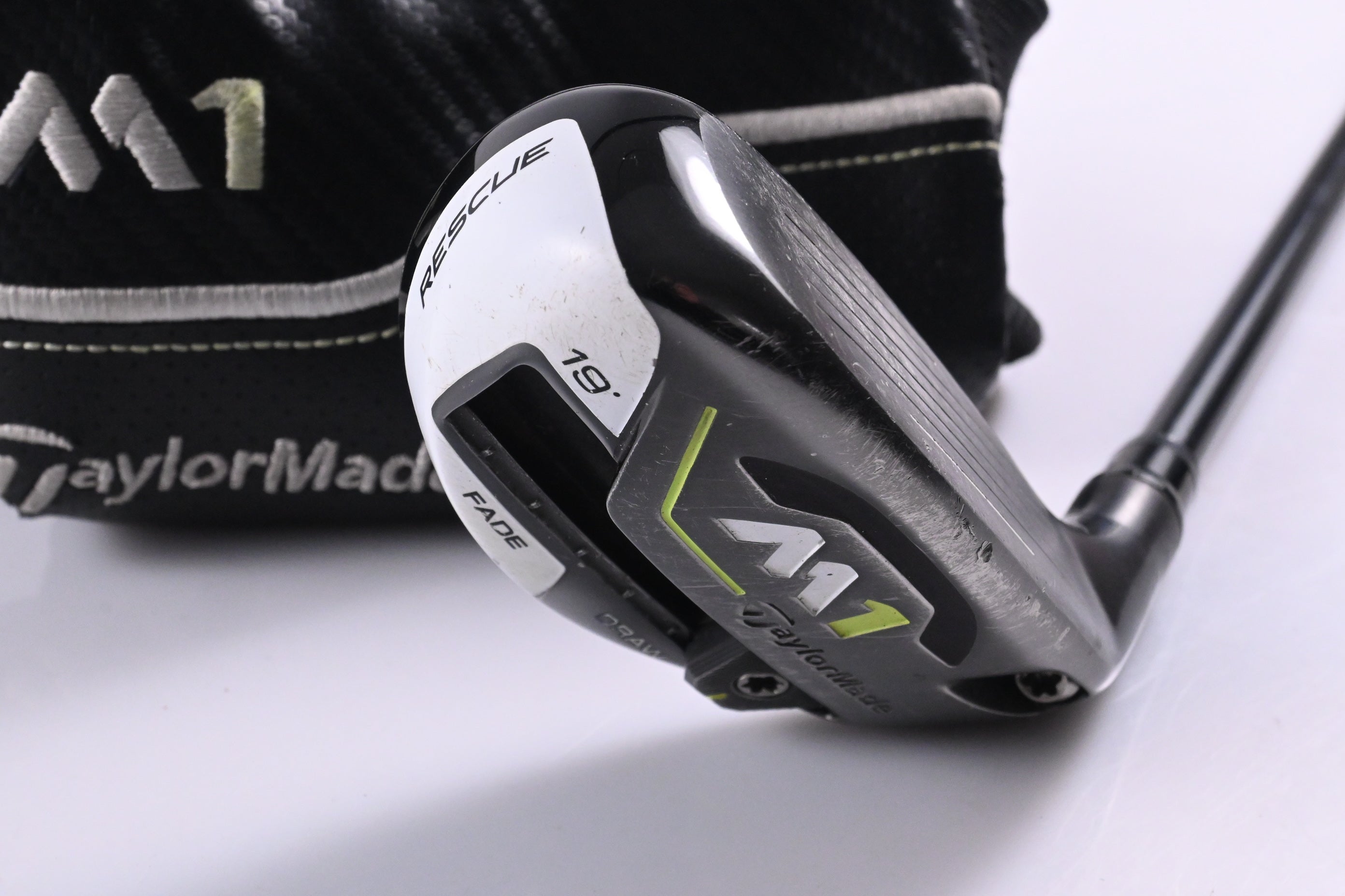 Taylormade M1 2017 #3 Hybrid / 19 Degree / Regular Flex Fujikura Atmos Red 6