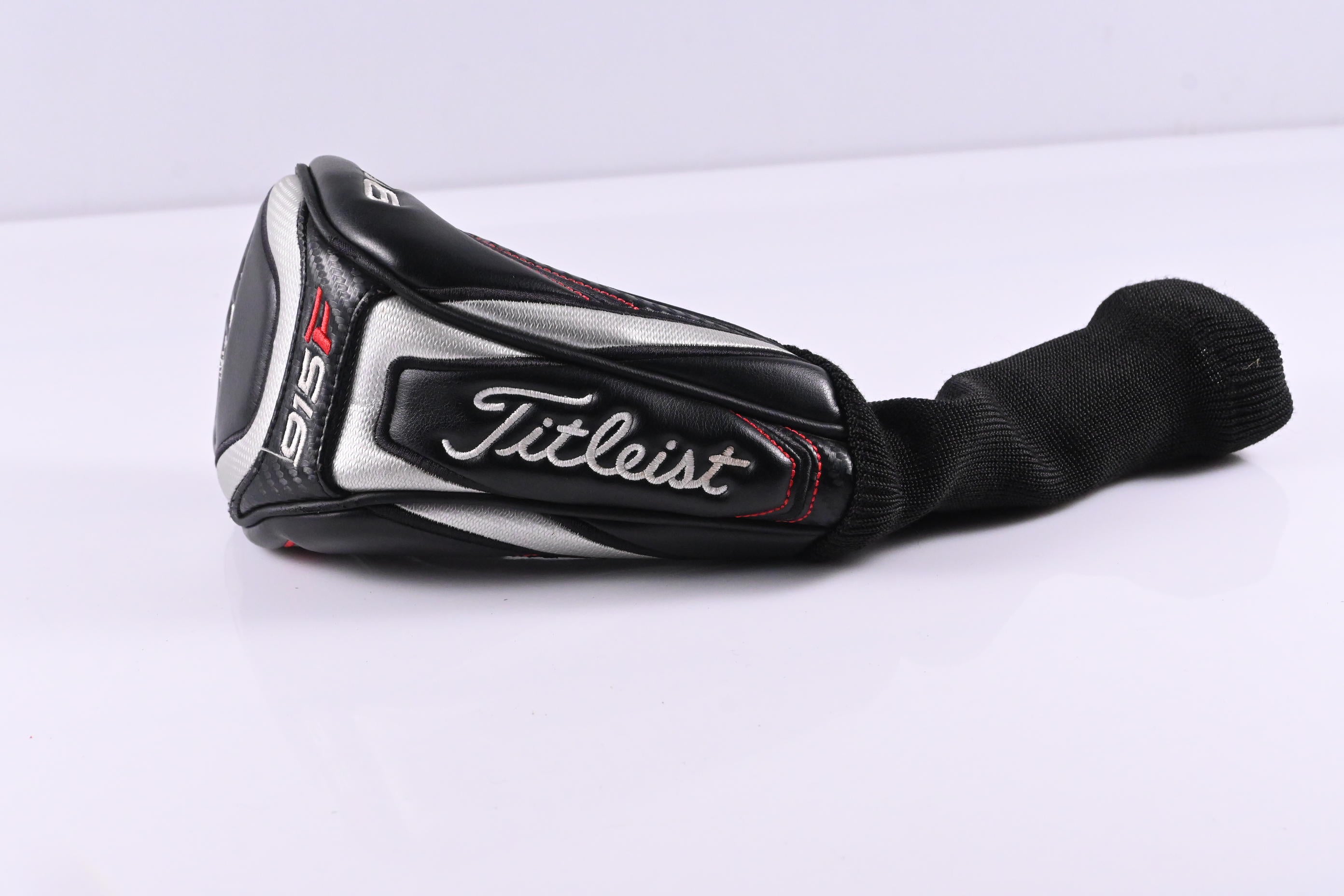 Titleist 915 F #3 Wood / 15 Degree / Regular Flex Aldila Rogue Black 80 Shaft