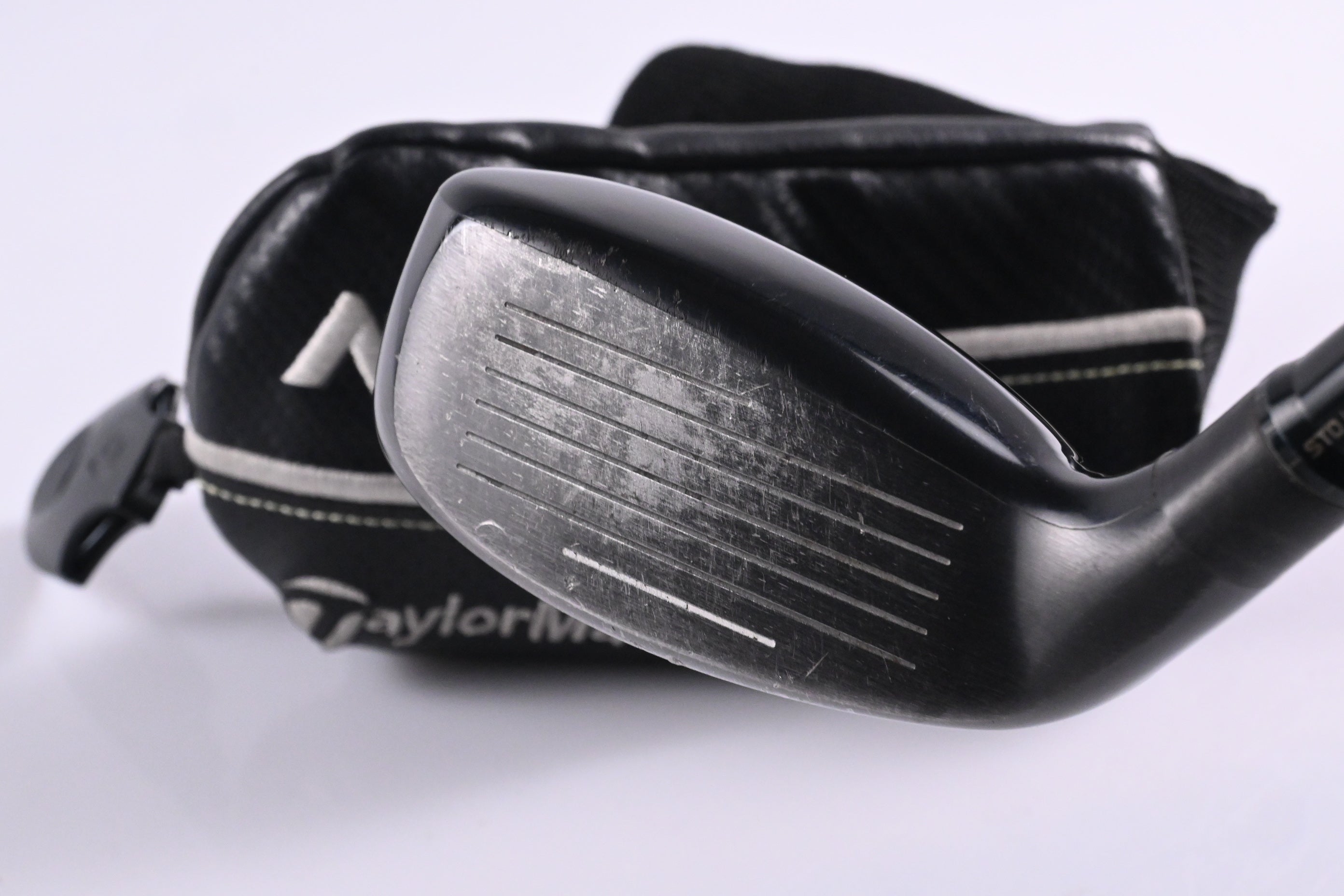 Taylormade M1 2017 #3 Hybrid / 19 Degree / Regular Flex Fujikura Atmos Red 6