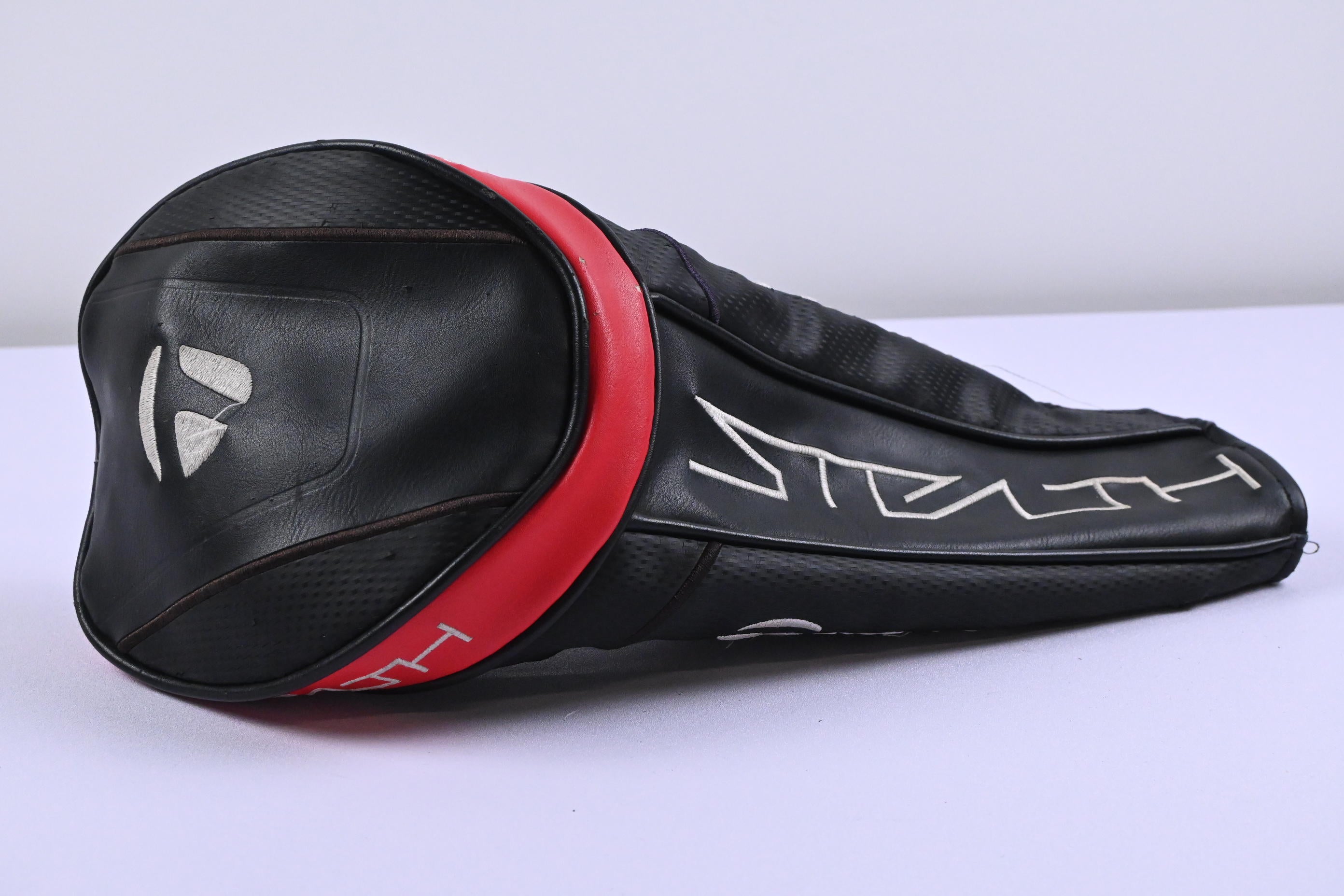 Taylormade Stealth HD Driver / 10.5 Degree / X-Flex HZRDUS Black 75 Shaft