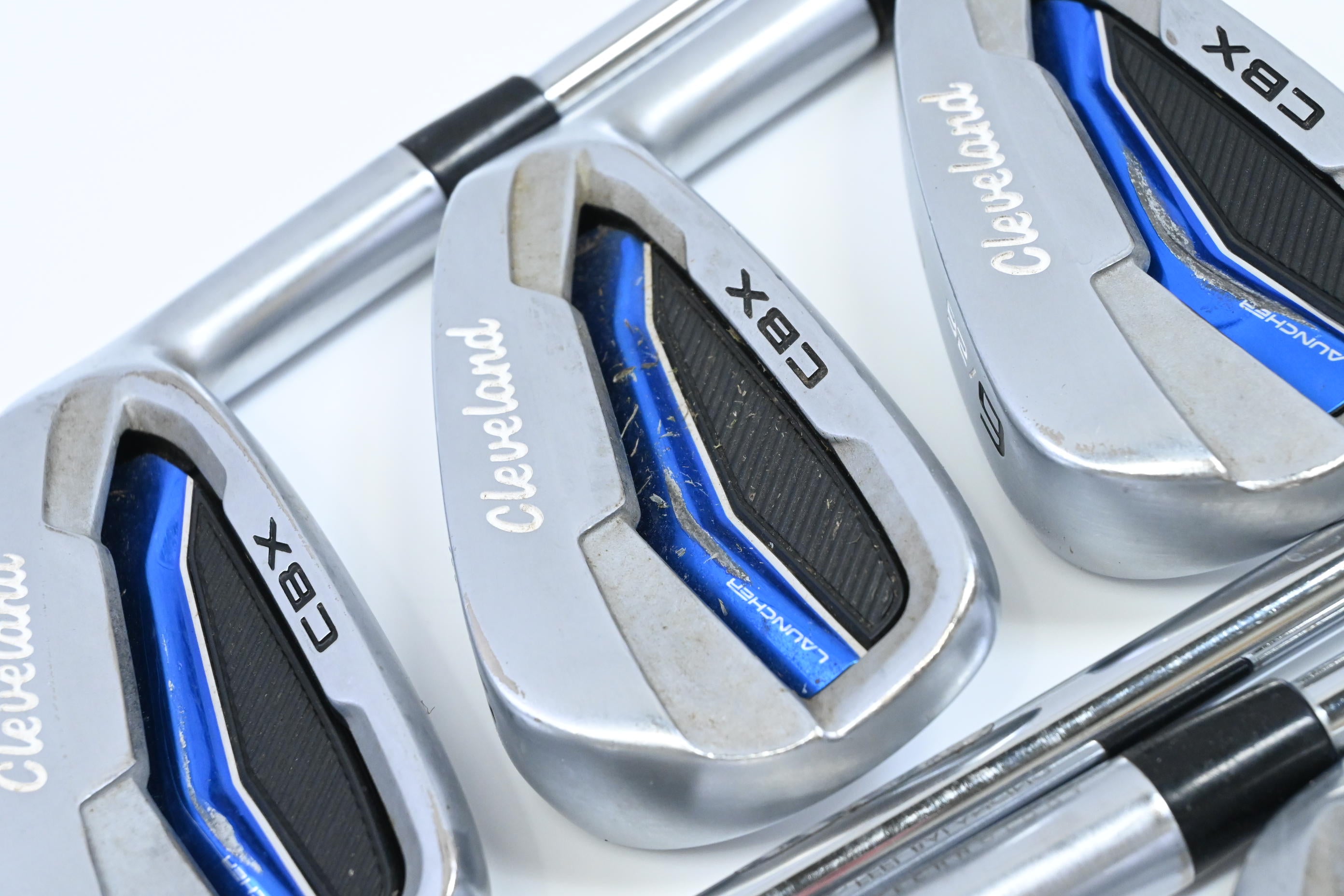Cleveland CBX Irons / 4-PW / Regular Flex Dynamic Gold DST 98 R300 Shafts