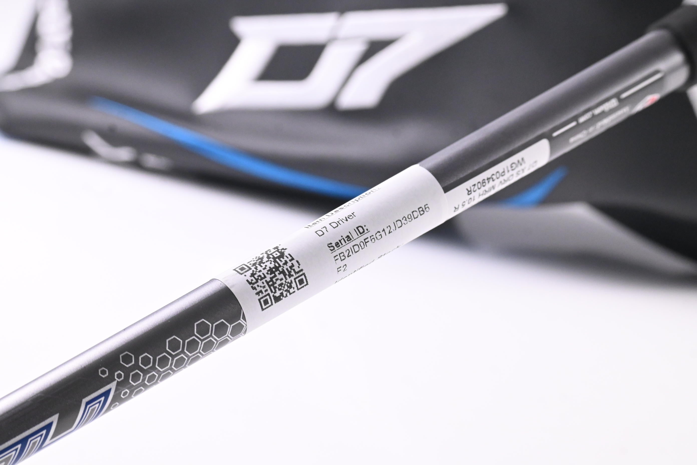 Wilson Staff D7 Driver / 10.5 Degree / Regular Flex UST Mamiya Helium Shaft
