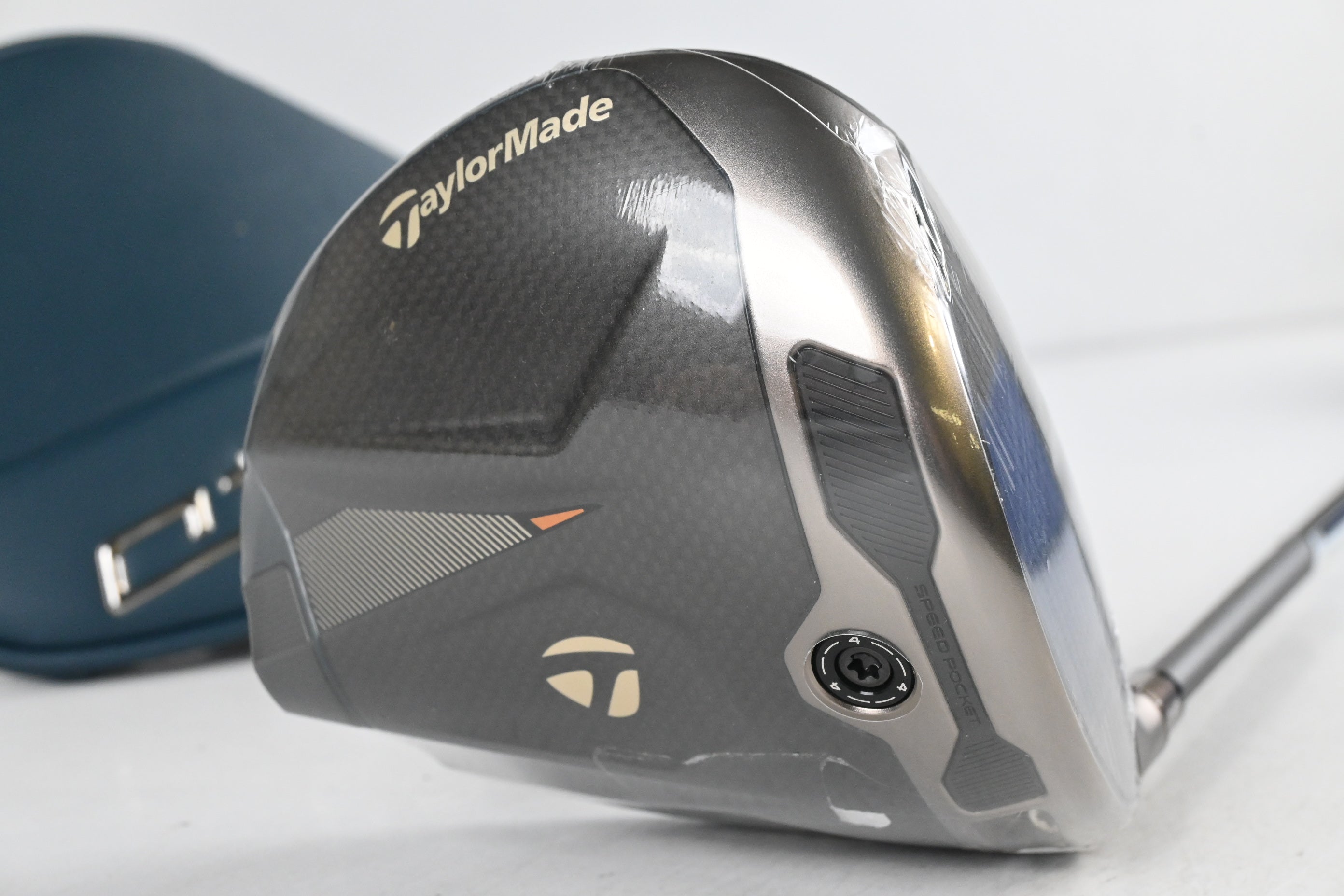 Taylormade Qi4D Max Lite Driver / 10.5 Degree / Regular Flex Reax Blue 40 Shaft