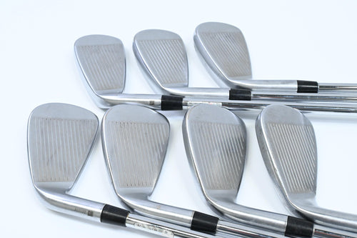 Cleveland CBX Irons / 4-PW / Regular Flex Dynamic Gold DST 98 R300 Shafts