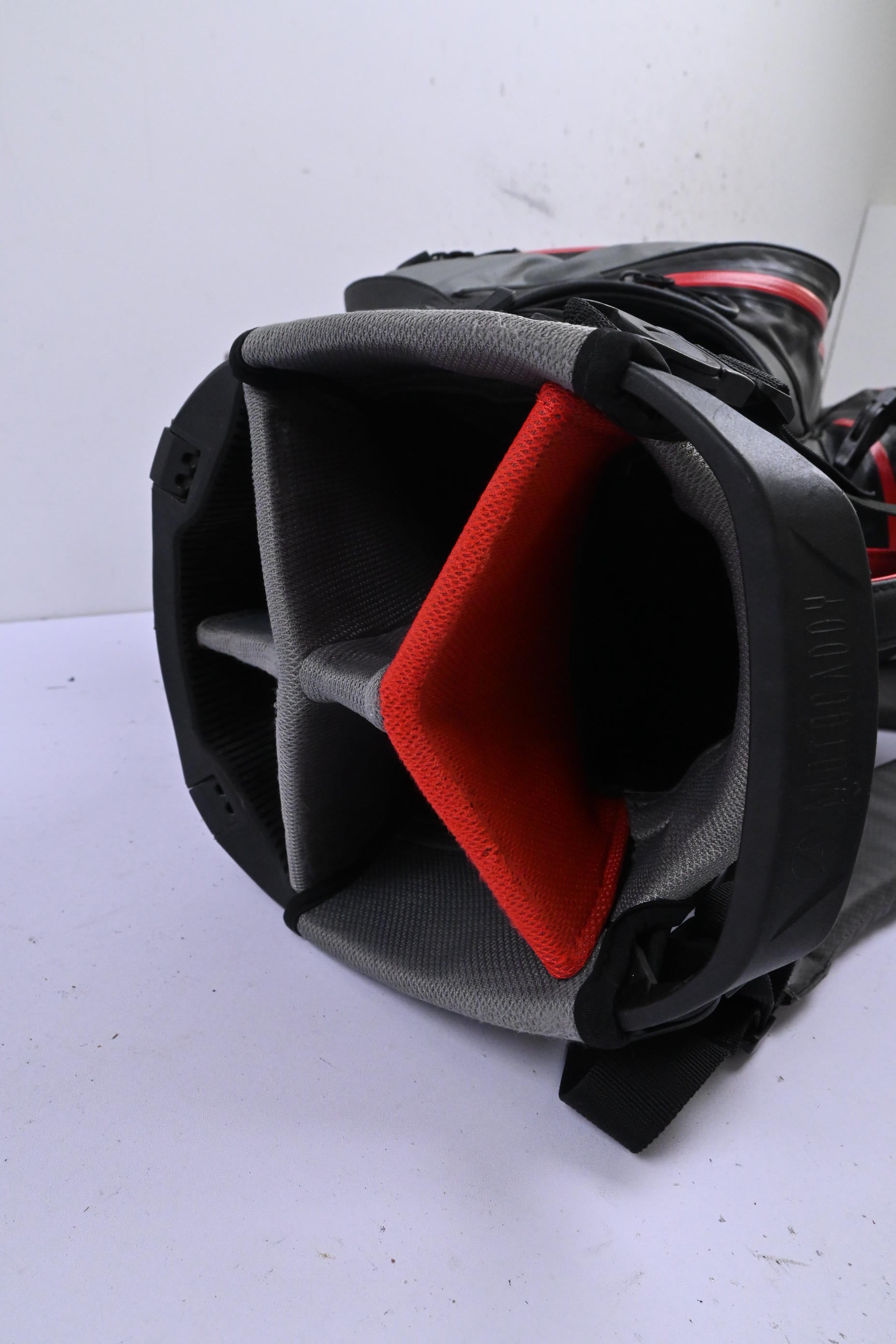 Motocaddy Hydro Flex Stand Bag / 5-Way Divider / Black, Grey & Red