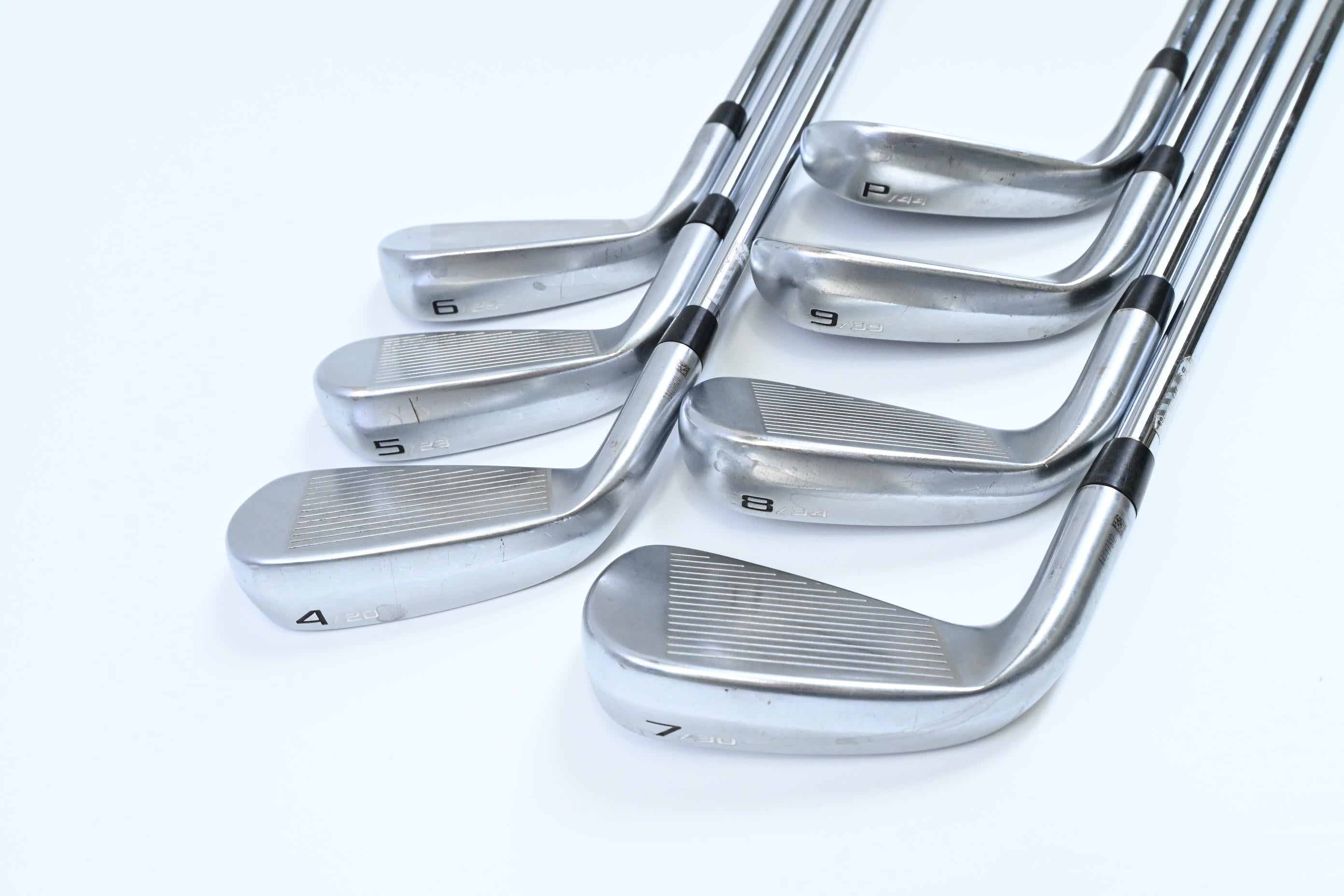 Cleveland CBX Irons / 4-PW / Regular Flex Dynamic Gold DST 98 R300 Shafts