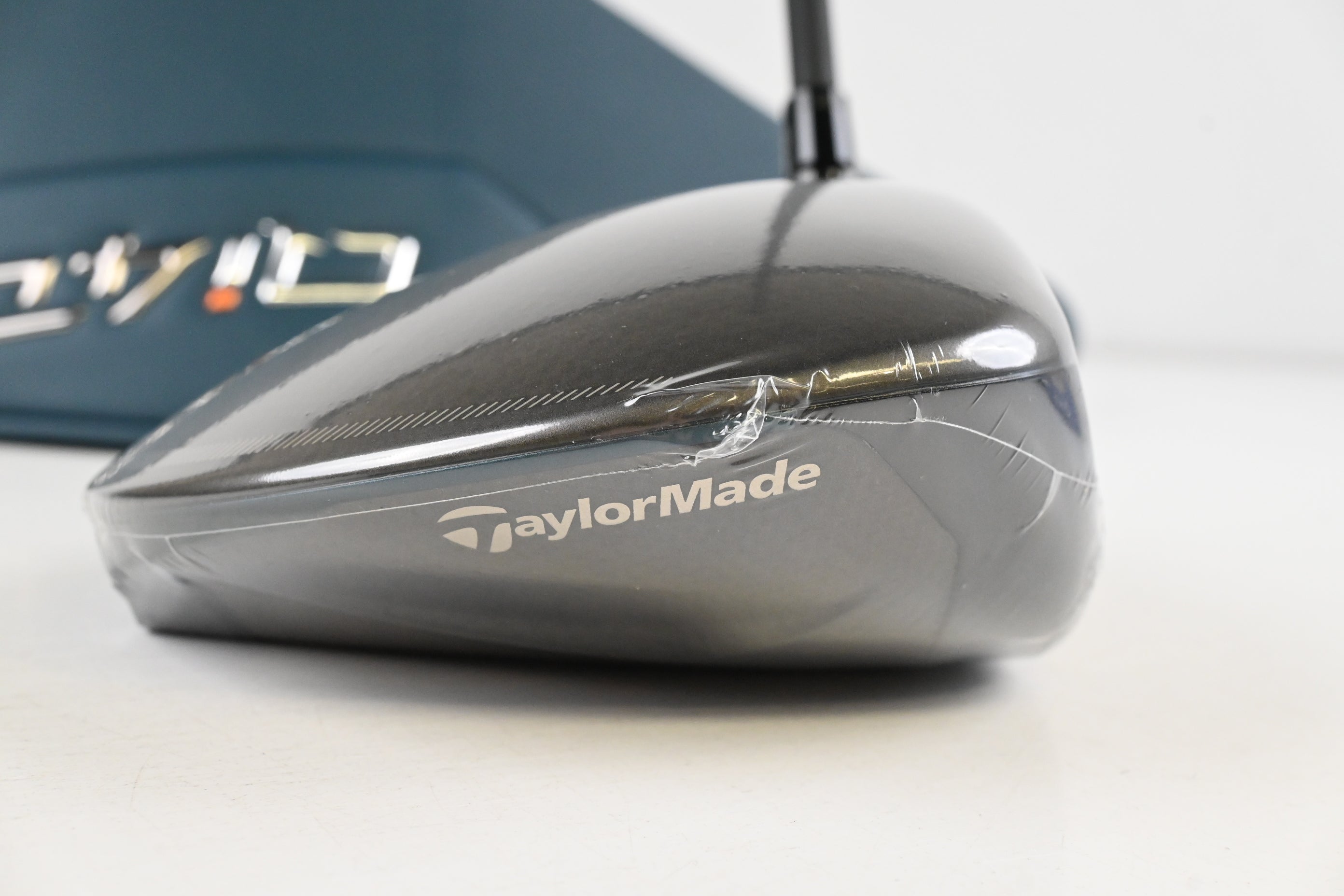 Taylormade Qi4D Max Driver / 10.5 Degree / Regular Flex Reax Blue 50 Shaft