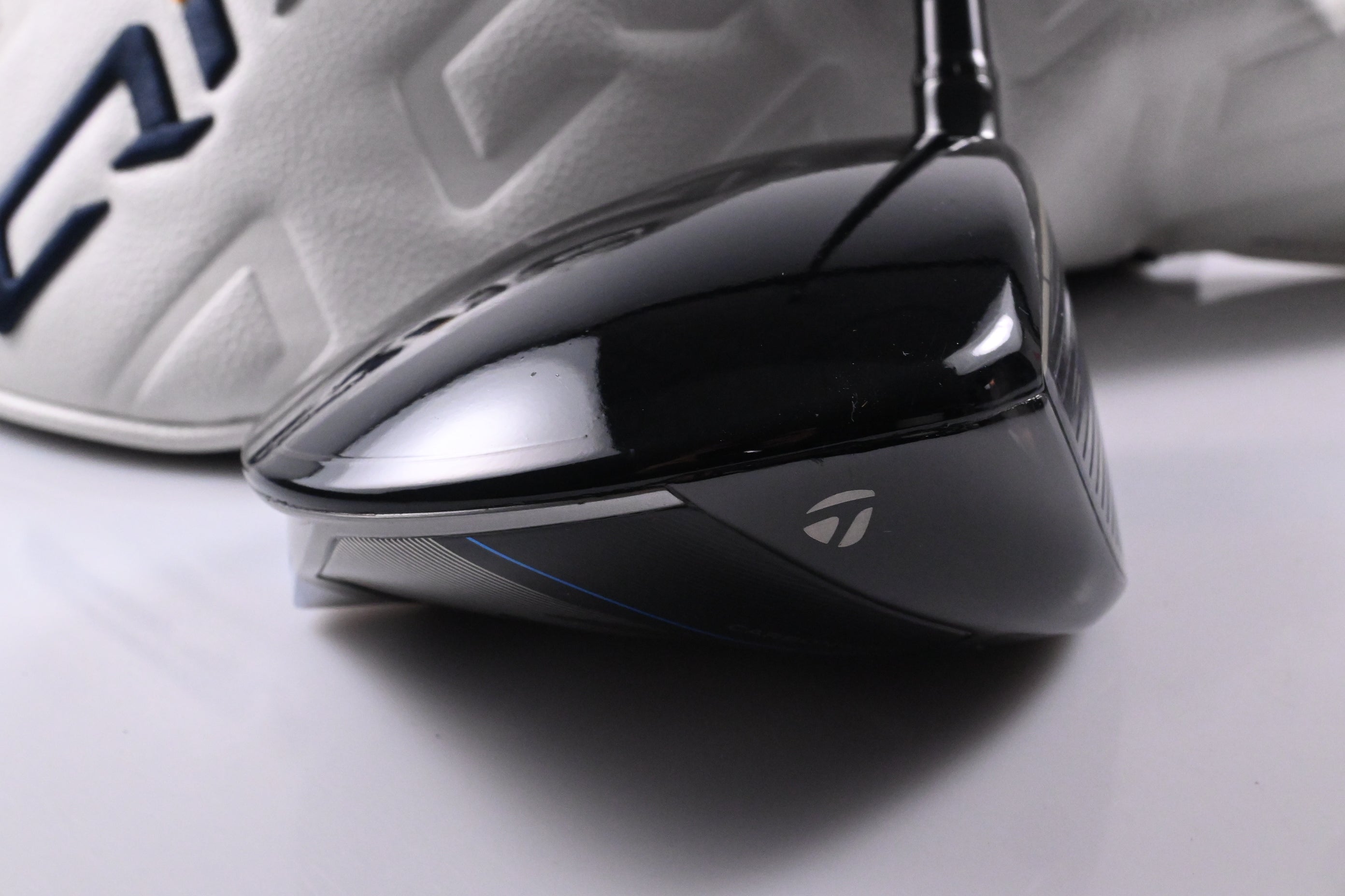 Taylormade Qi10 LS Driver / 10.5 Degree / Stiff Flex Reax Blue 50 Shaft