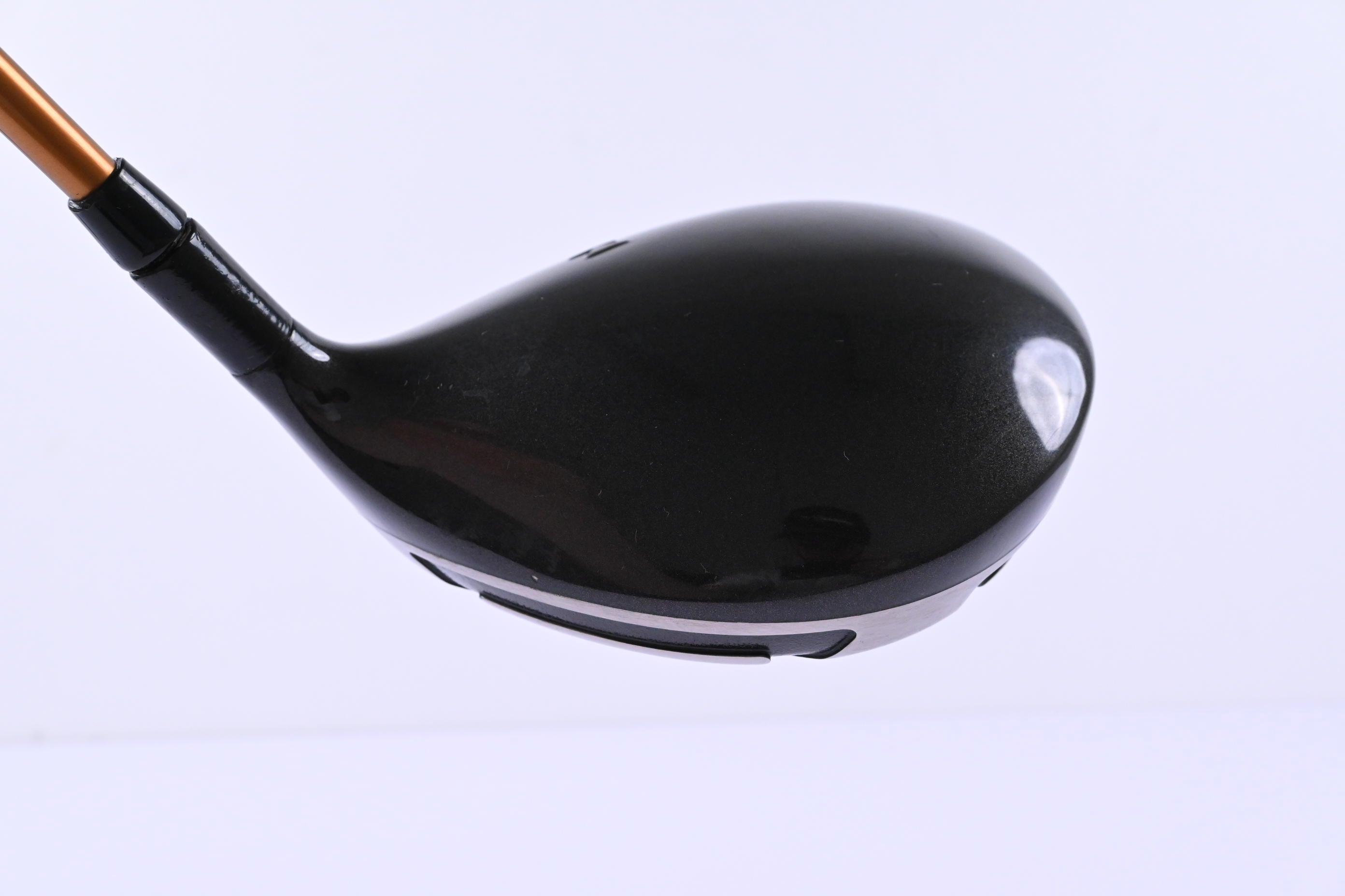 Titleist 905 R Driver / 9.5 Degree / Regular Flex Adila NVS Orange 65 Shaft