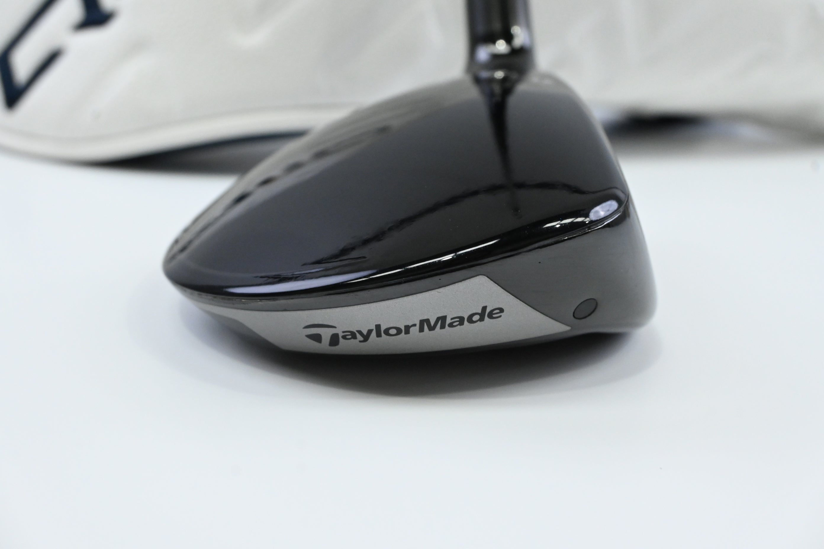 Taylormade Qi10 Tour #5 Wood / 18 Degree / Stiff Flex Kai'li Red 75 Shaft