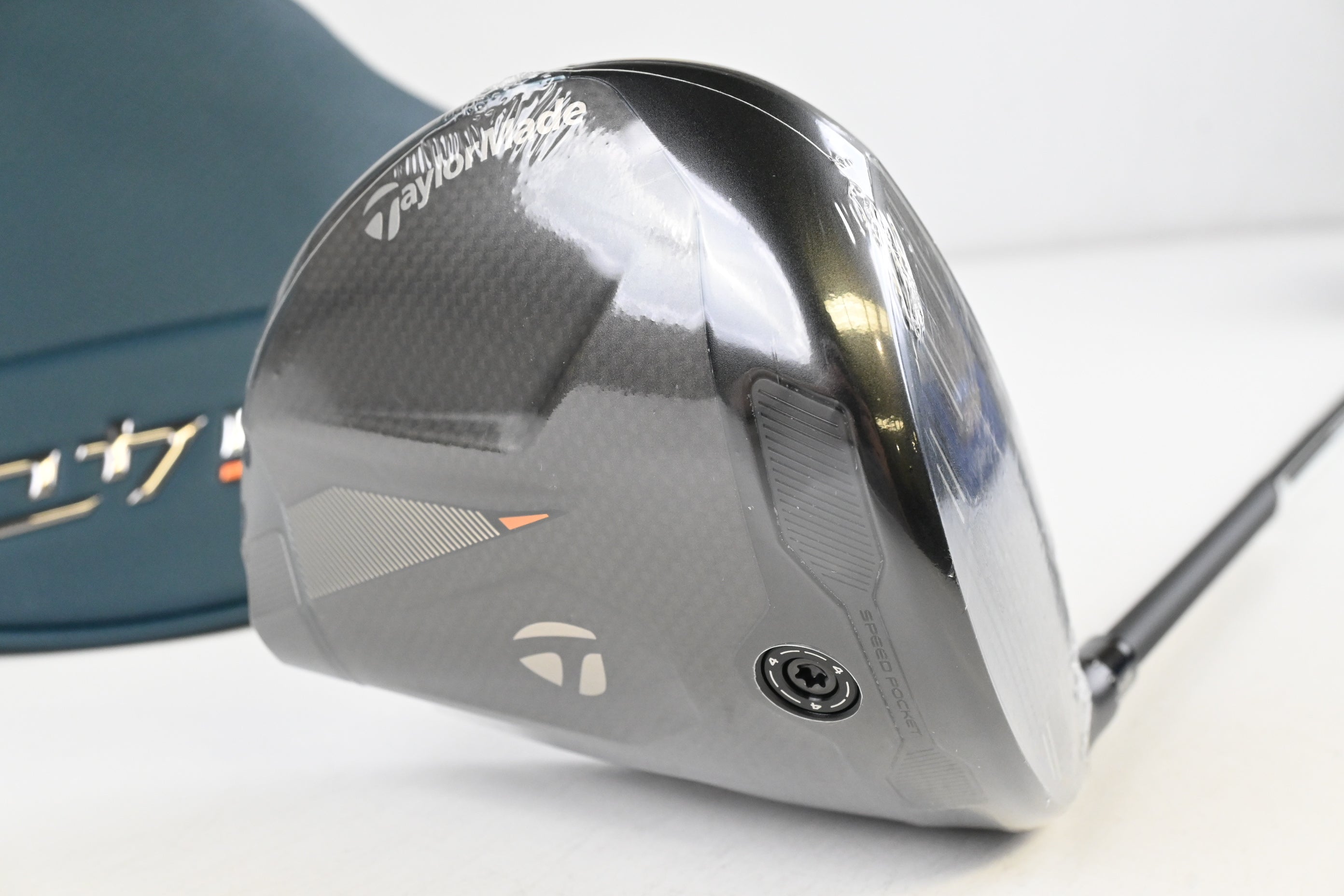 Taylormade Qi4D Max Driver / 10.5 Degree / Stiff Flex Reax Blue 50 Shaft