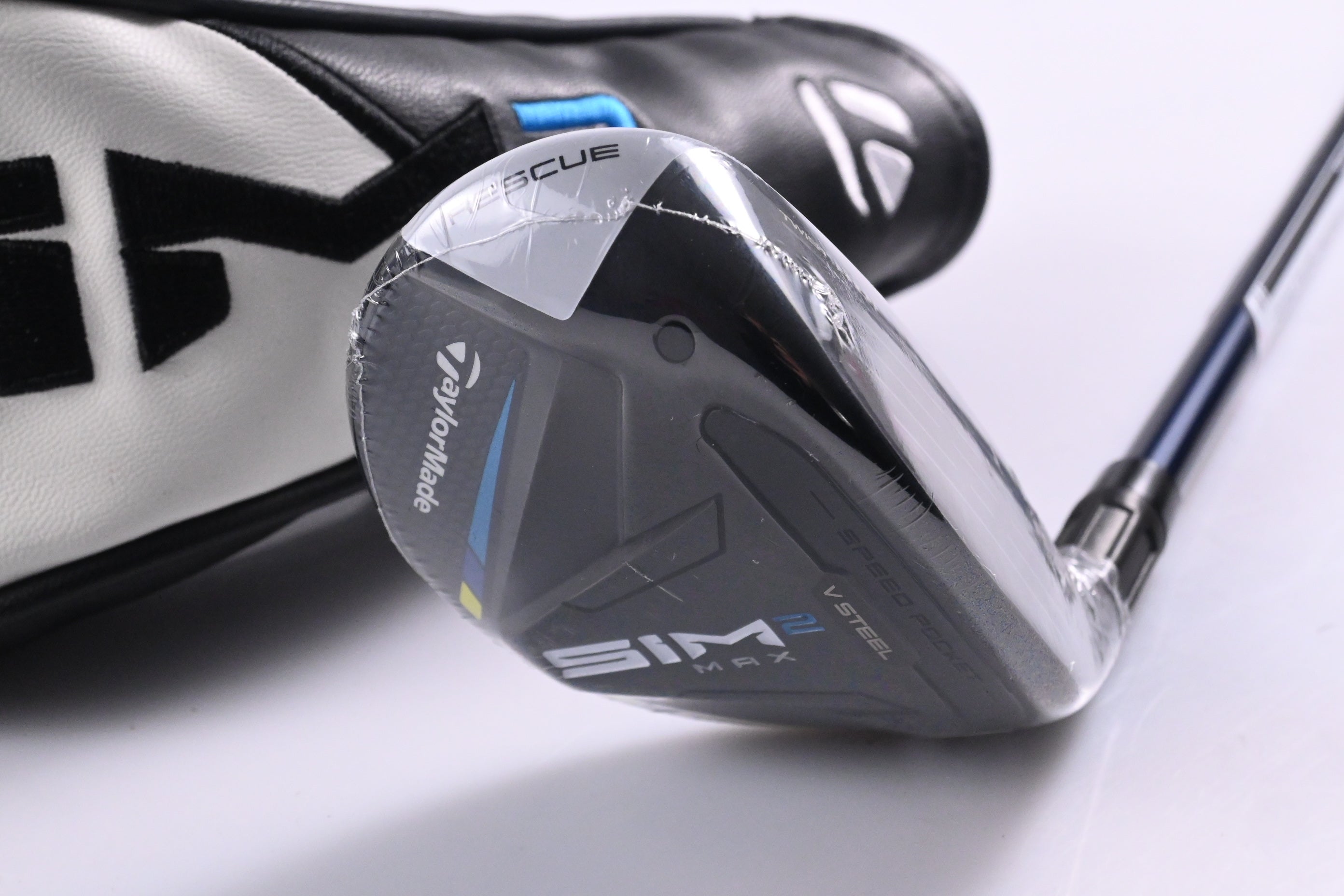 Taylormade SIM2 Max #3 Hybrid / 19 Degree / Regular Flex Fujikura Ventus Blue 6