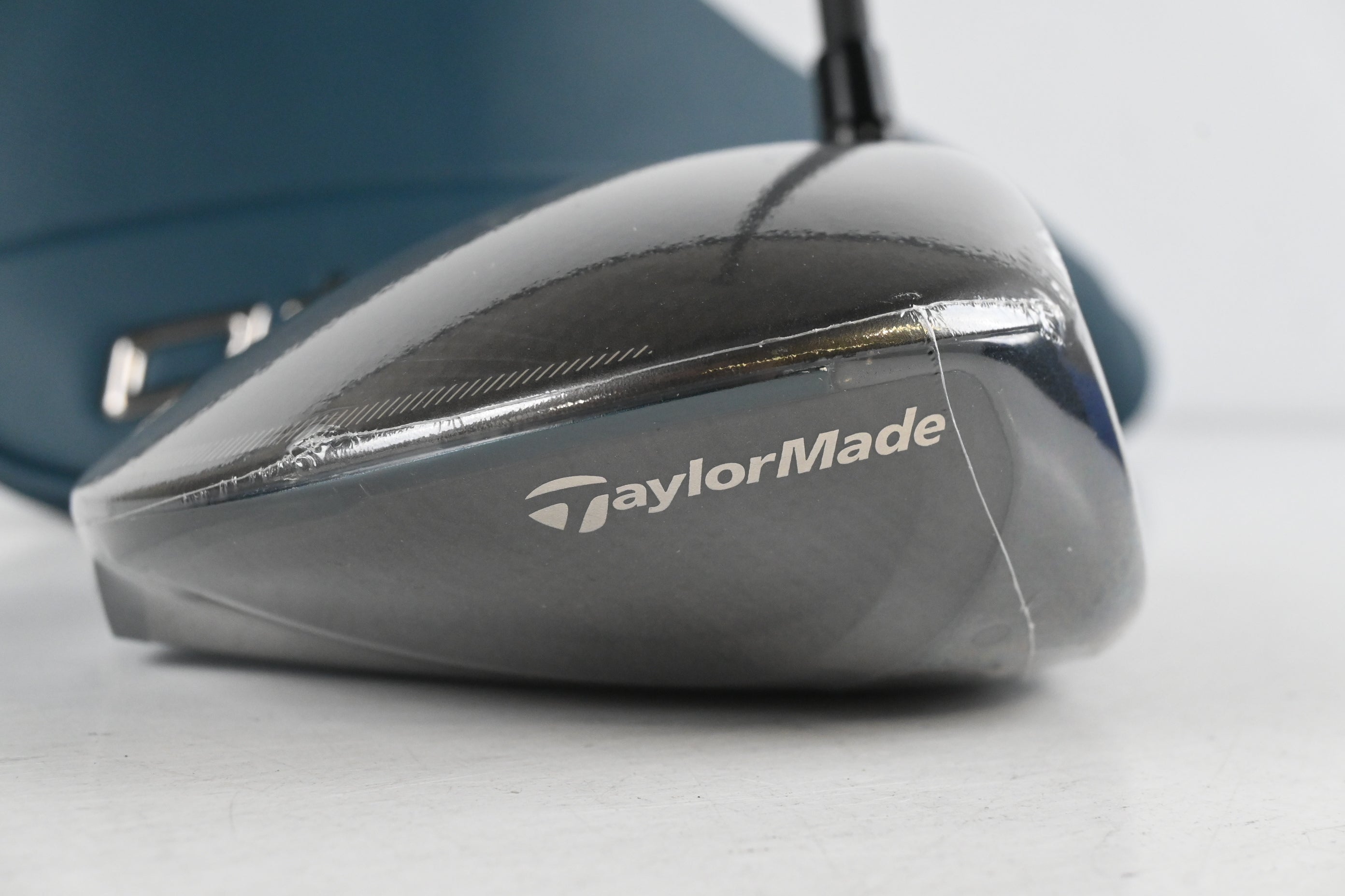 Taylormade Qi4D Driver / 12 Degree / Regular Flex Reax Blue 50 Shaft