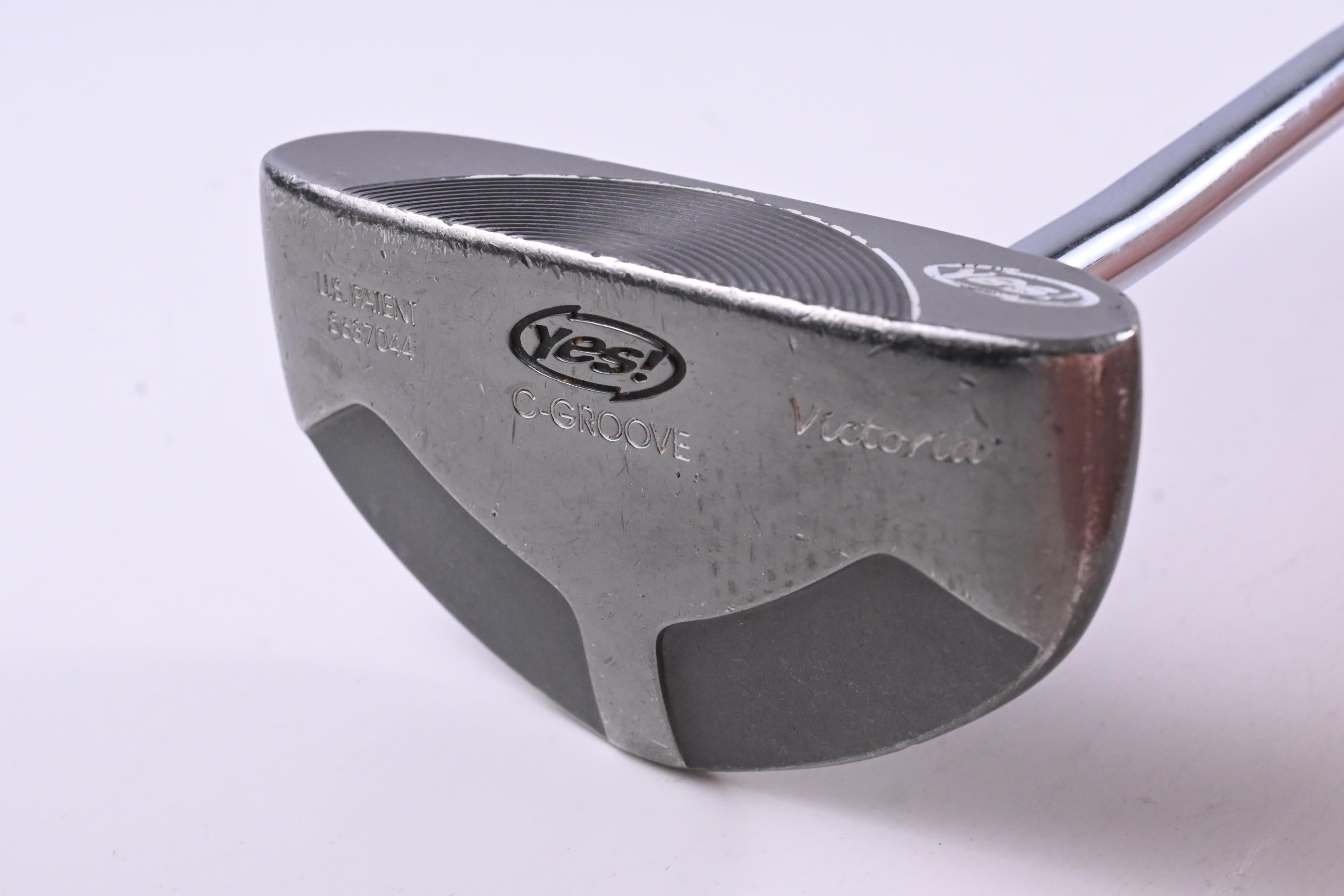Yes! C-Groove Victoria Putter / 33.5 Inch