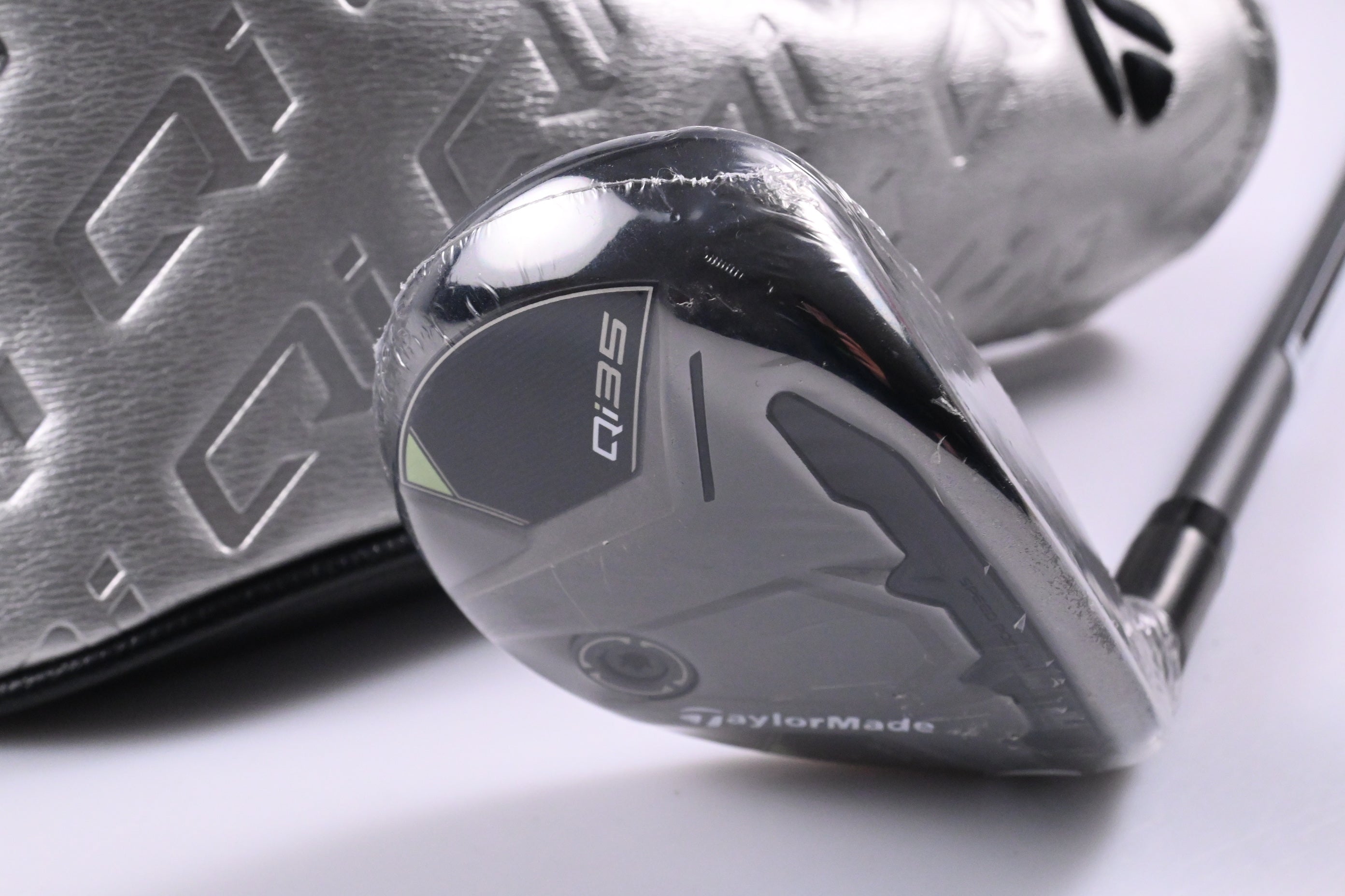 Taylormade Qi35 Max #4 Hybrid / 23 Degree / Regular Flex Fujikura Air Speeder 50
