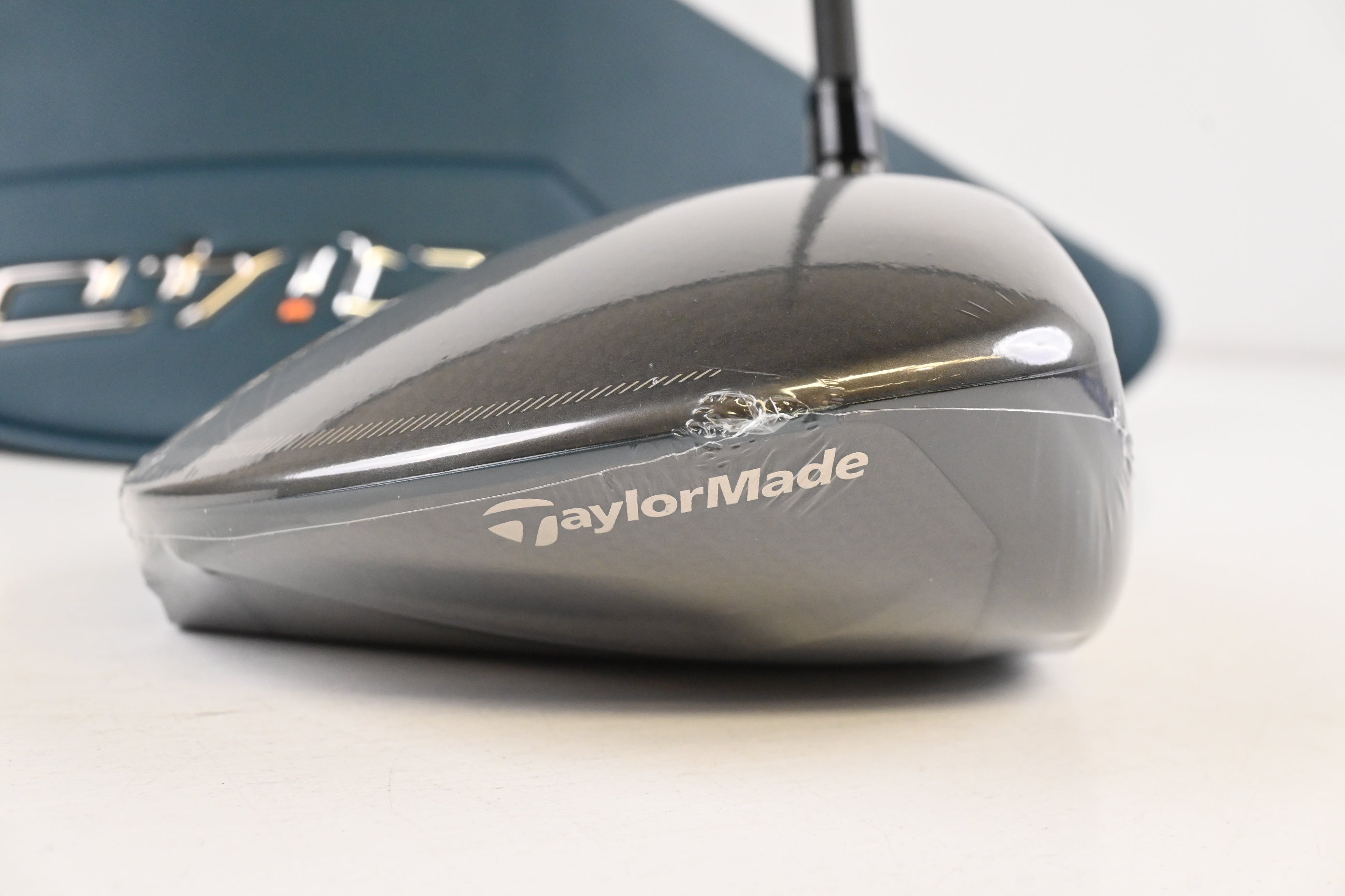 Taylormade Qi4D Max Driver / 10.5 Degree / Stiff Flex Reax Blue 50 Shaft