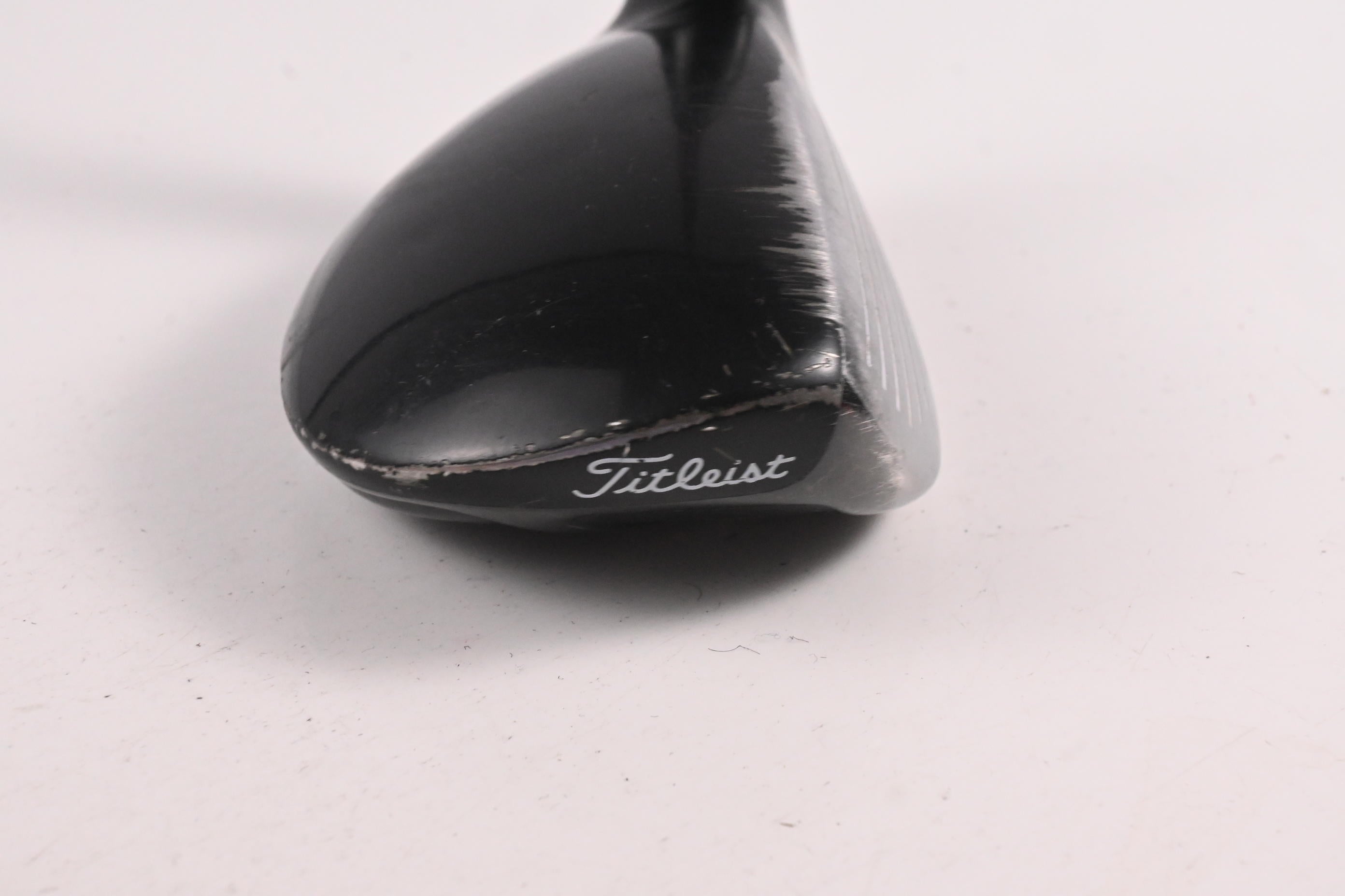 Titleist 910H #4 Hybrid / 24 Degree / Regular Flex Mitsubishi Bassara Red 60