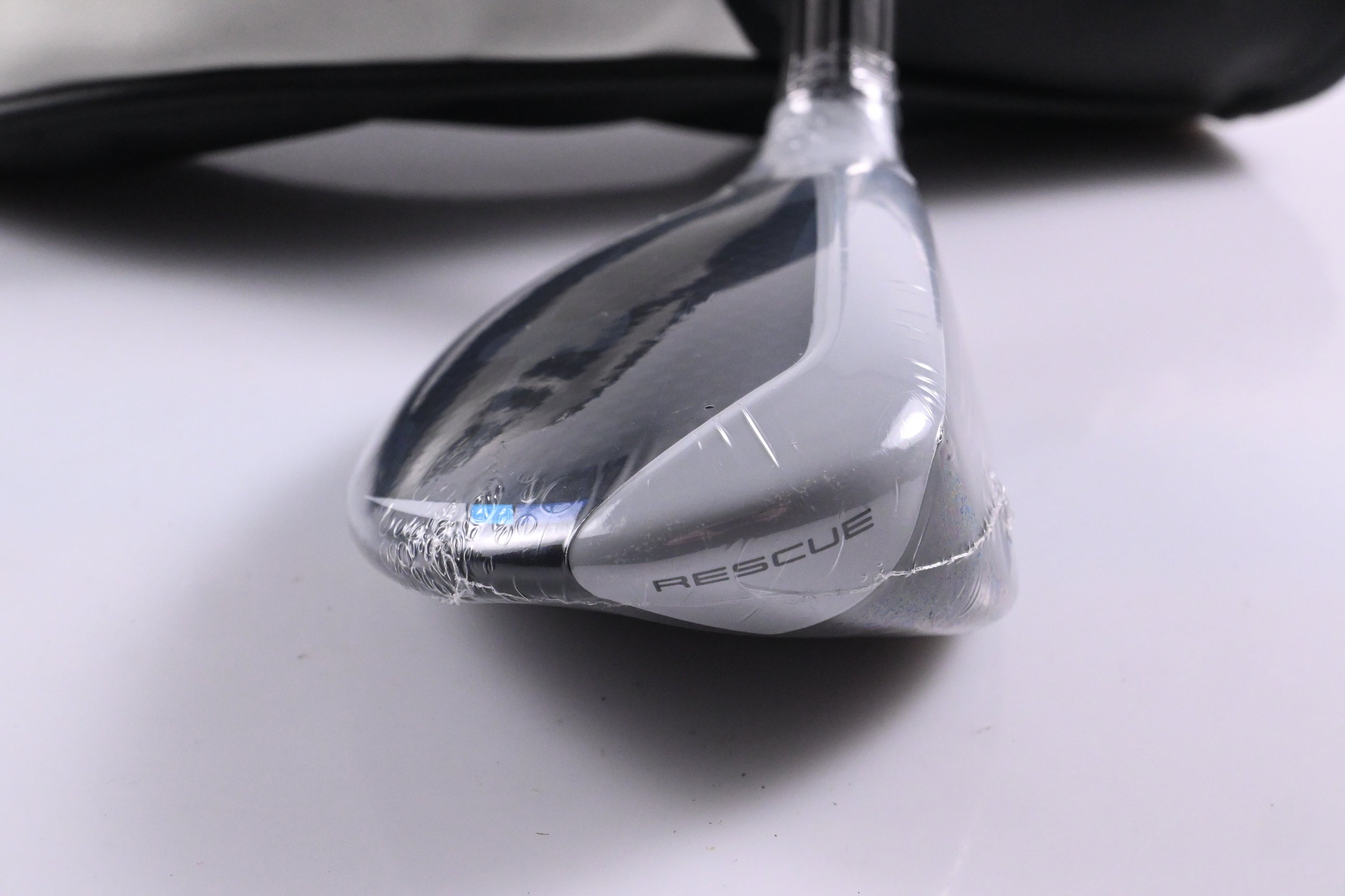 Taylormade SIM2 Max #3 Hybrid / 19 Degree / Regular Flex Fujikura Ventus Blue 6
