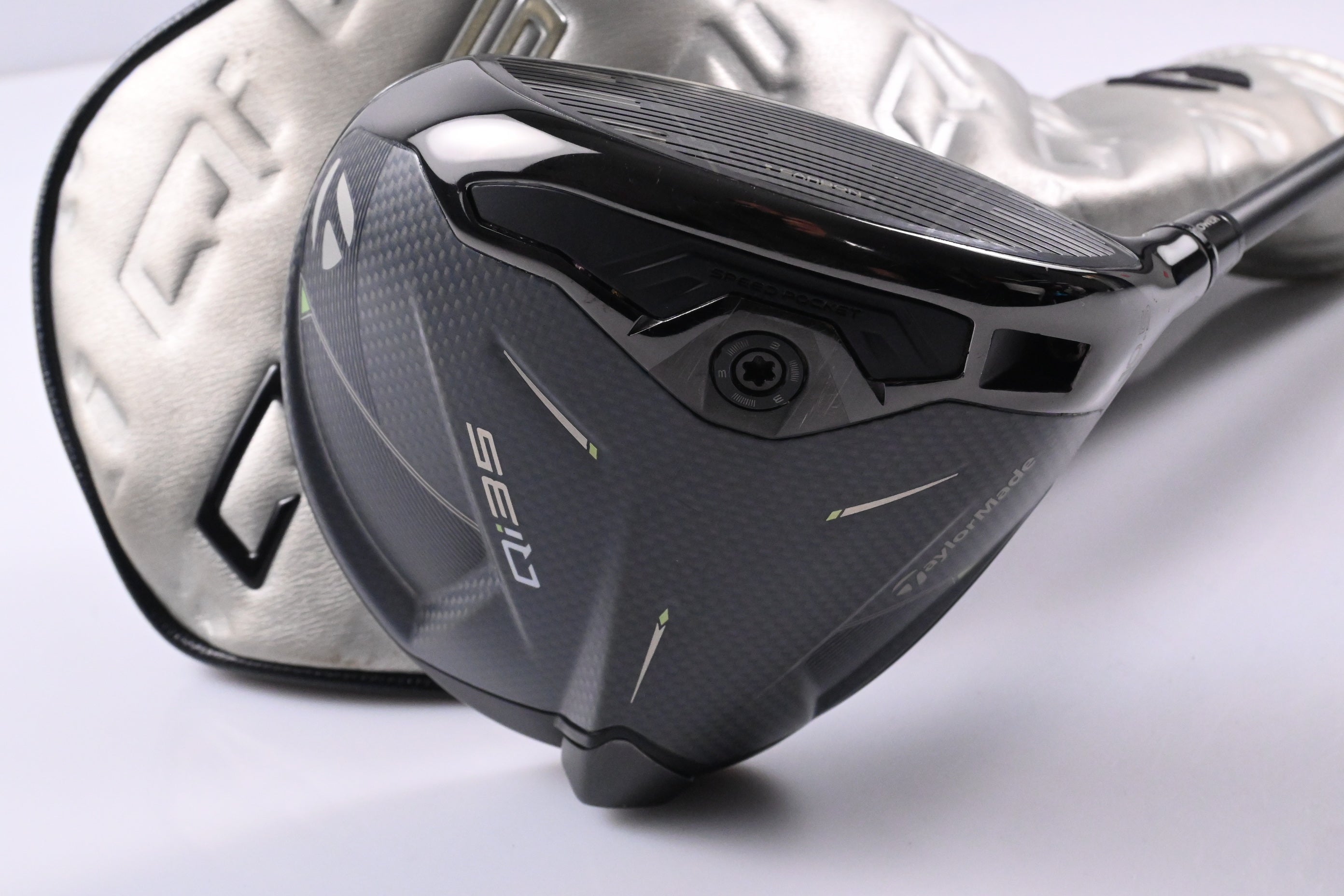 Taylormade Qi35 Driver / 10.5 Degree / Regular Flex Ventus Blue 5 Shaft