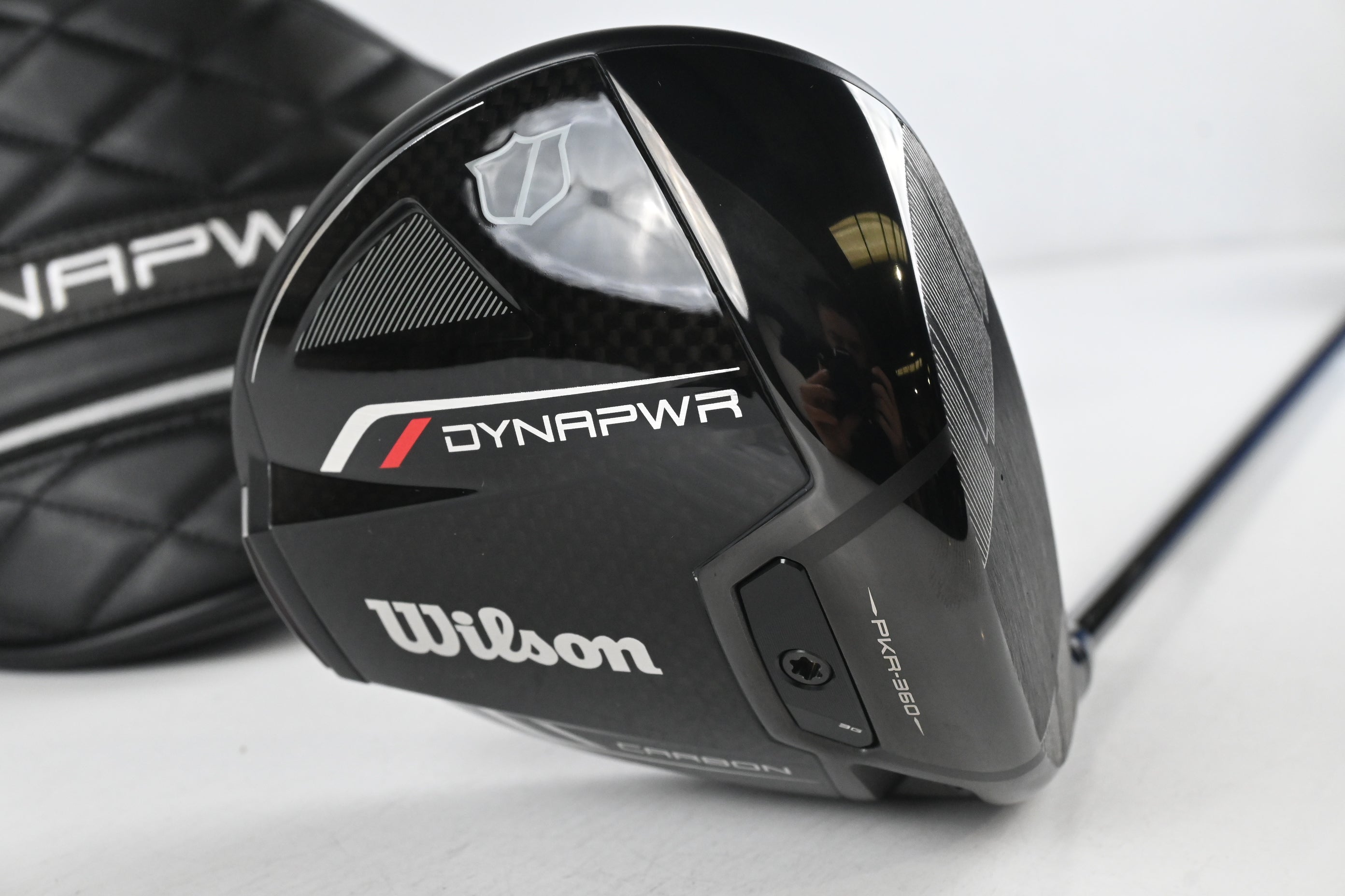 Wilson DYNAPWR 2025 Carbon Driver / 9 Degree / X-Flex Kai'li White 60 Shaft