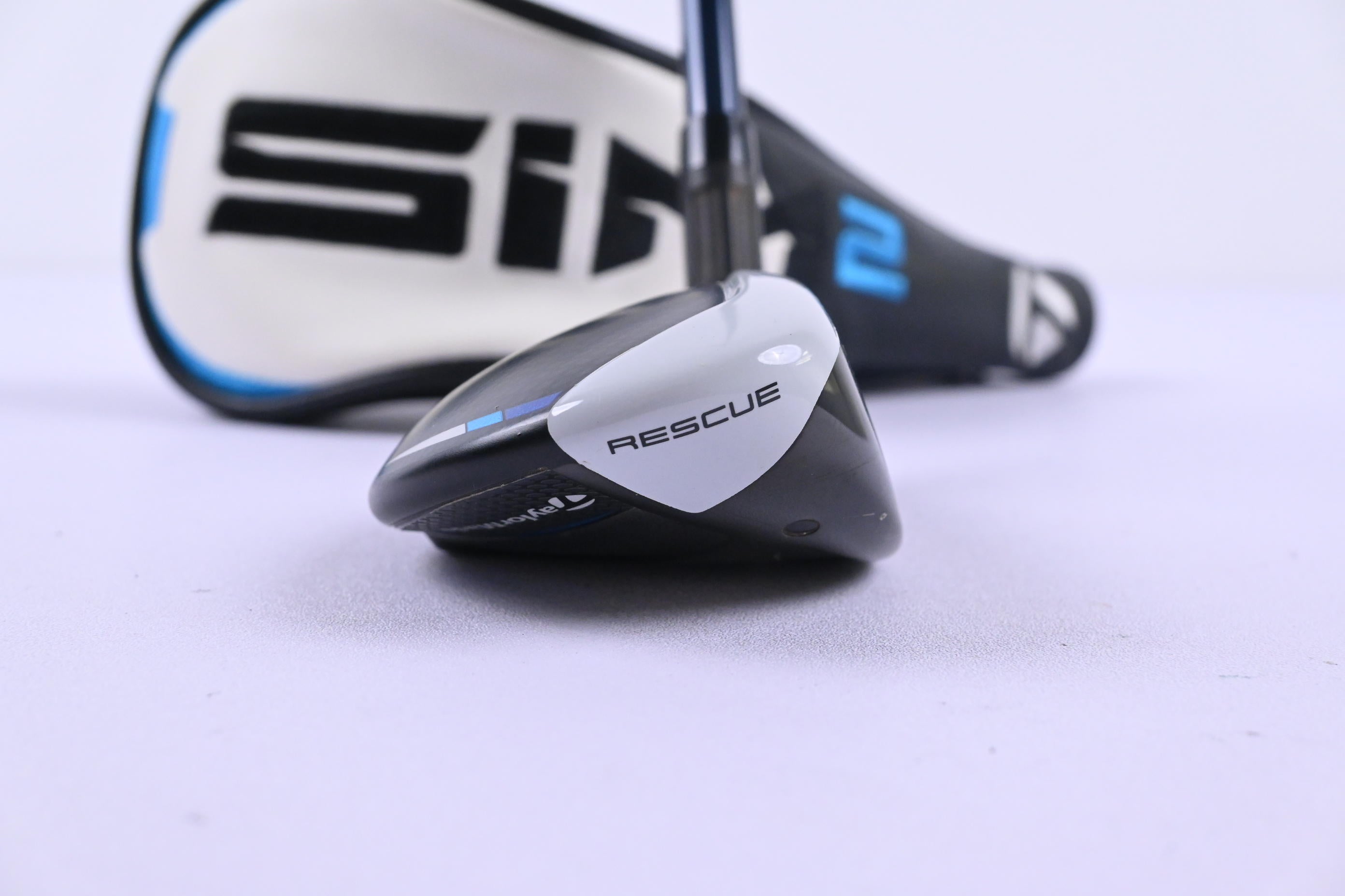 Taylormade SIM2 Max #3 Hybrid / 19 Degree / Stiff Flex Fujikura Ventus Blue 7