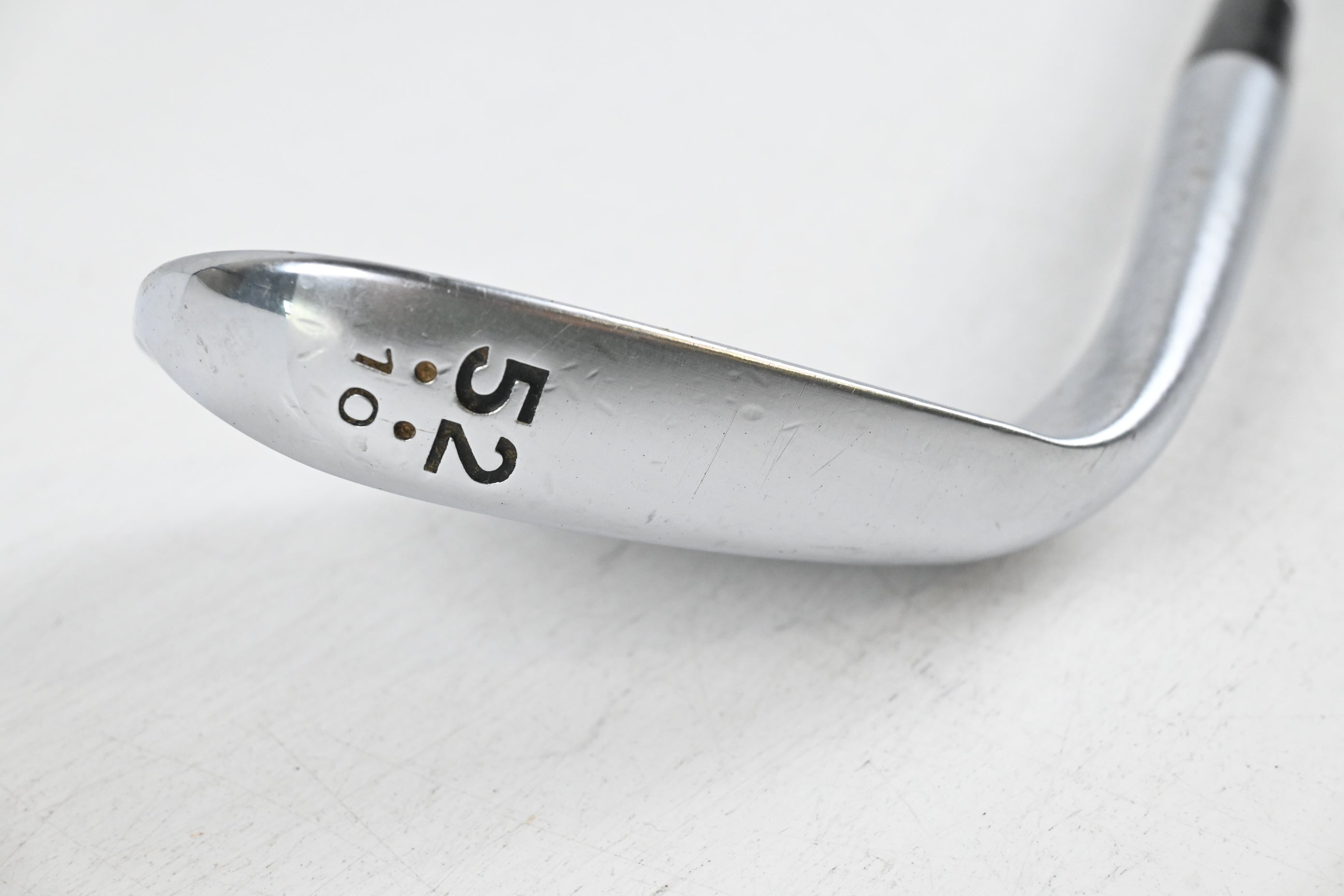 Cleveland 588 RTX Gap Wedge / 52 Degree / Wedge Flex Dynamic Gold Shaft