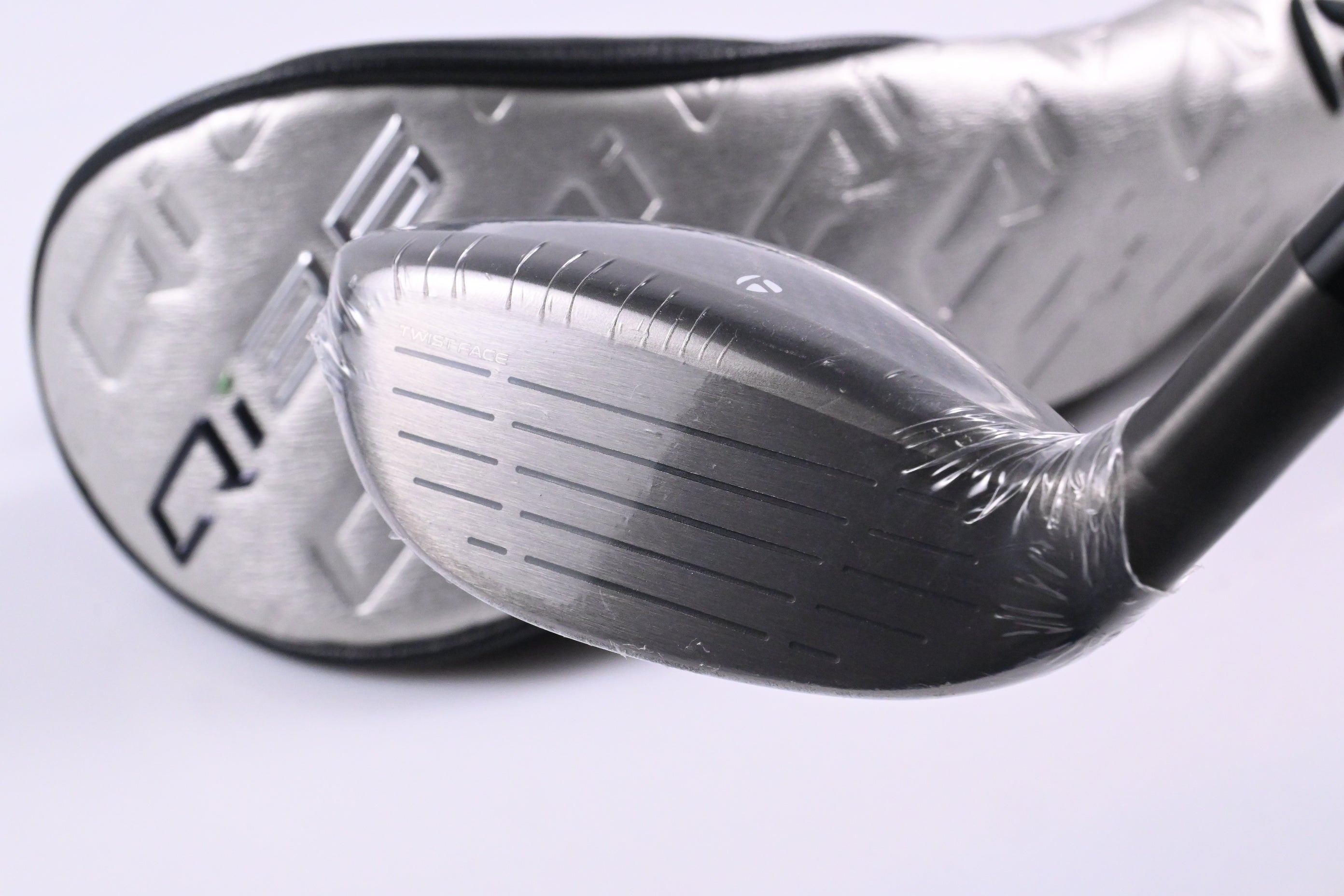 Taylormade Qi35 Max #4 Hybrid / 23 Degree / Regular Flex Fujikura Air Speeder 50