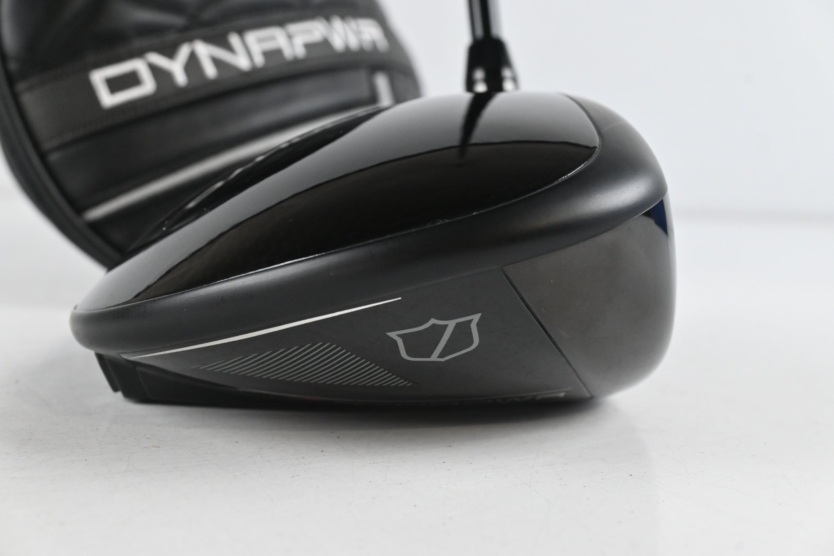 Wilson DYNAPWR 2025 Carbon Driver / 9 Degree / X-Flex Kai'li White 60 Shaft