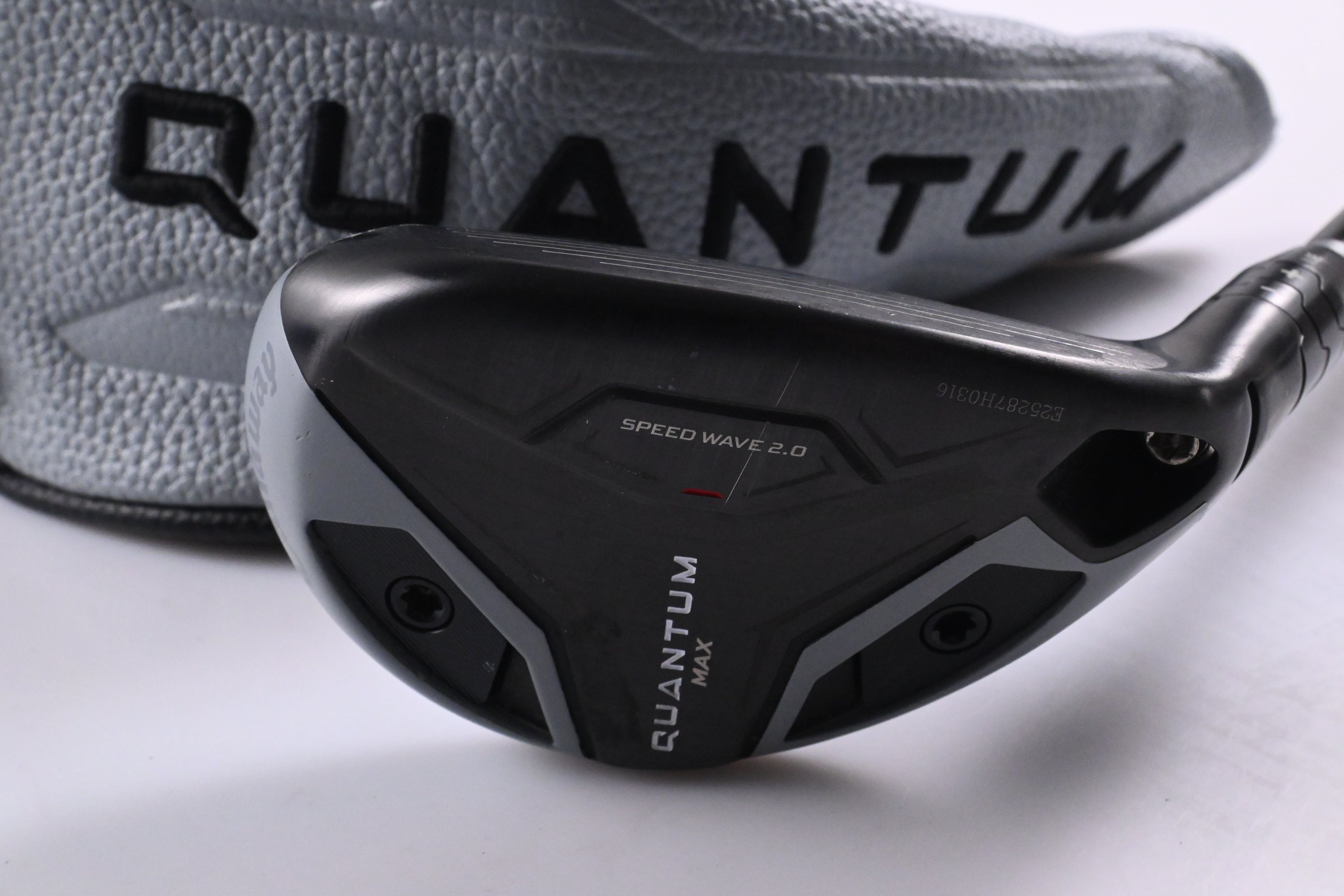 Callaway Quantum Max #4 Hybrid / 21 Degree / Regular Flex Denali Silver 60 Shaft