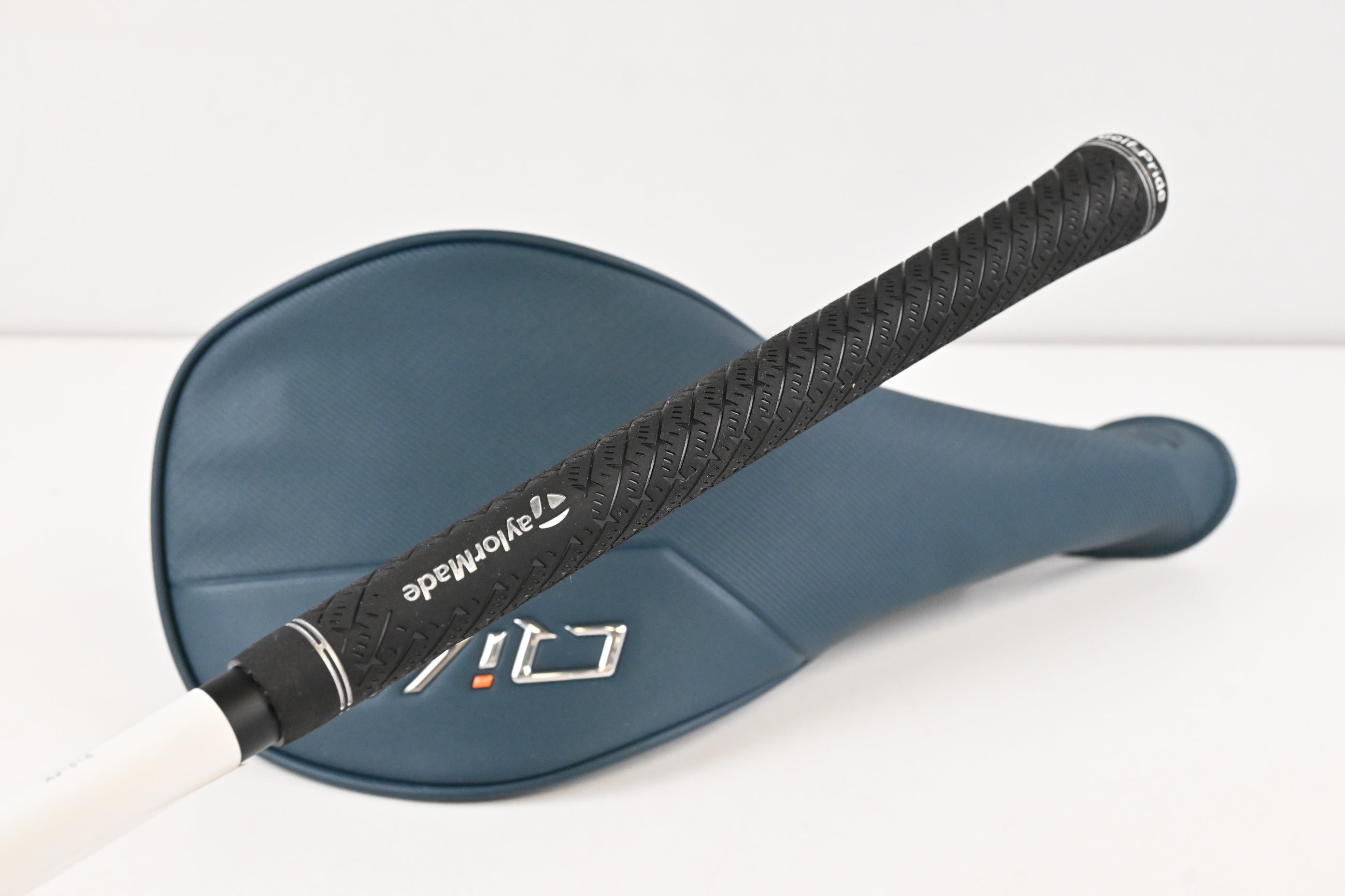 Taylormade Qi4D Max Driver / 10.5 Degree / Stiff Flex Reax Blue 50 Shaft
