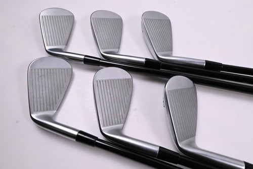 Mizuno JPX 925 Forged Irons / 5-PW / Regular Flex MMT 85 Shafts