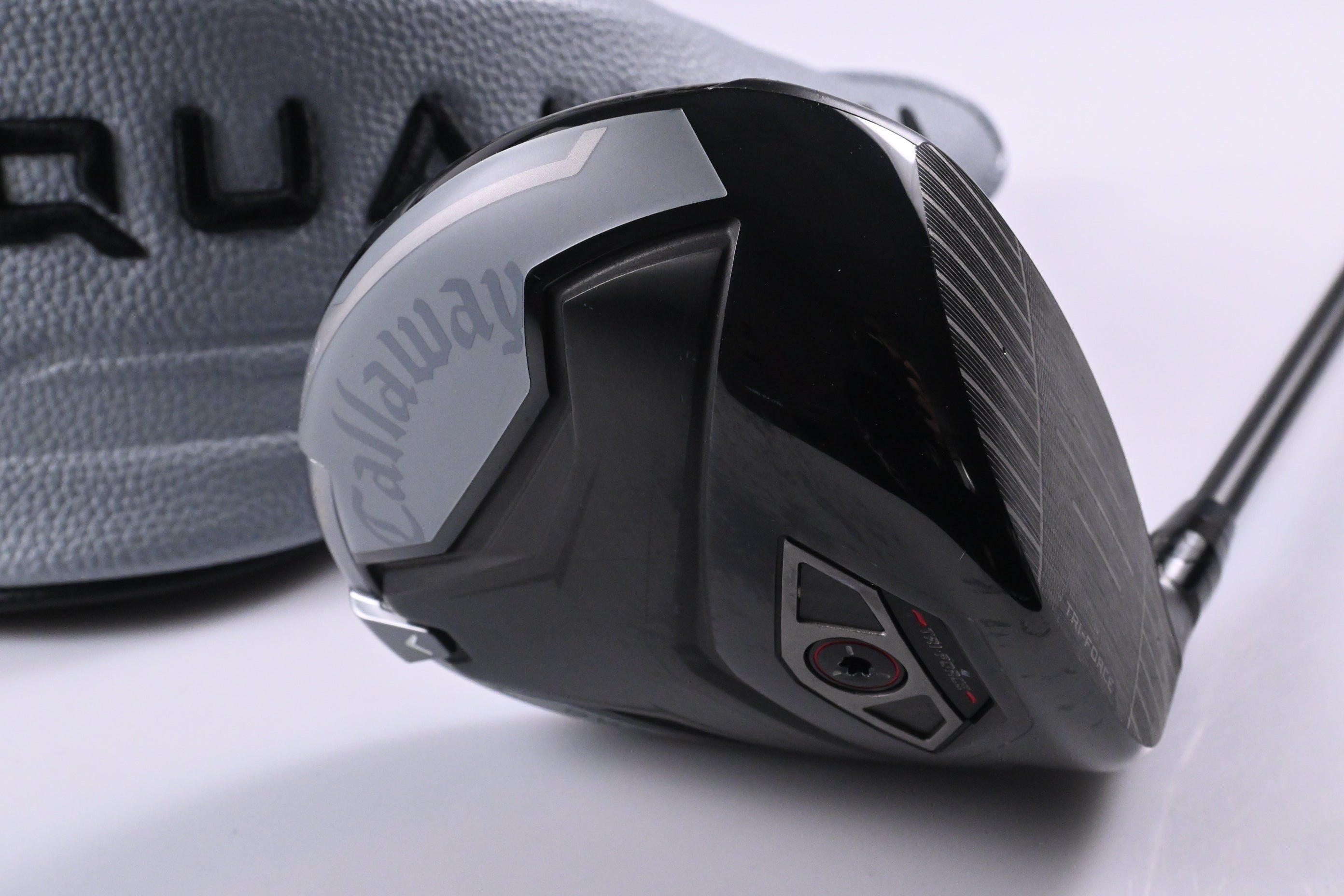 Tour Issue Callaway Quantum Max Driver / 10.5 Degree / Stiff Flex Aldila Rogue