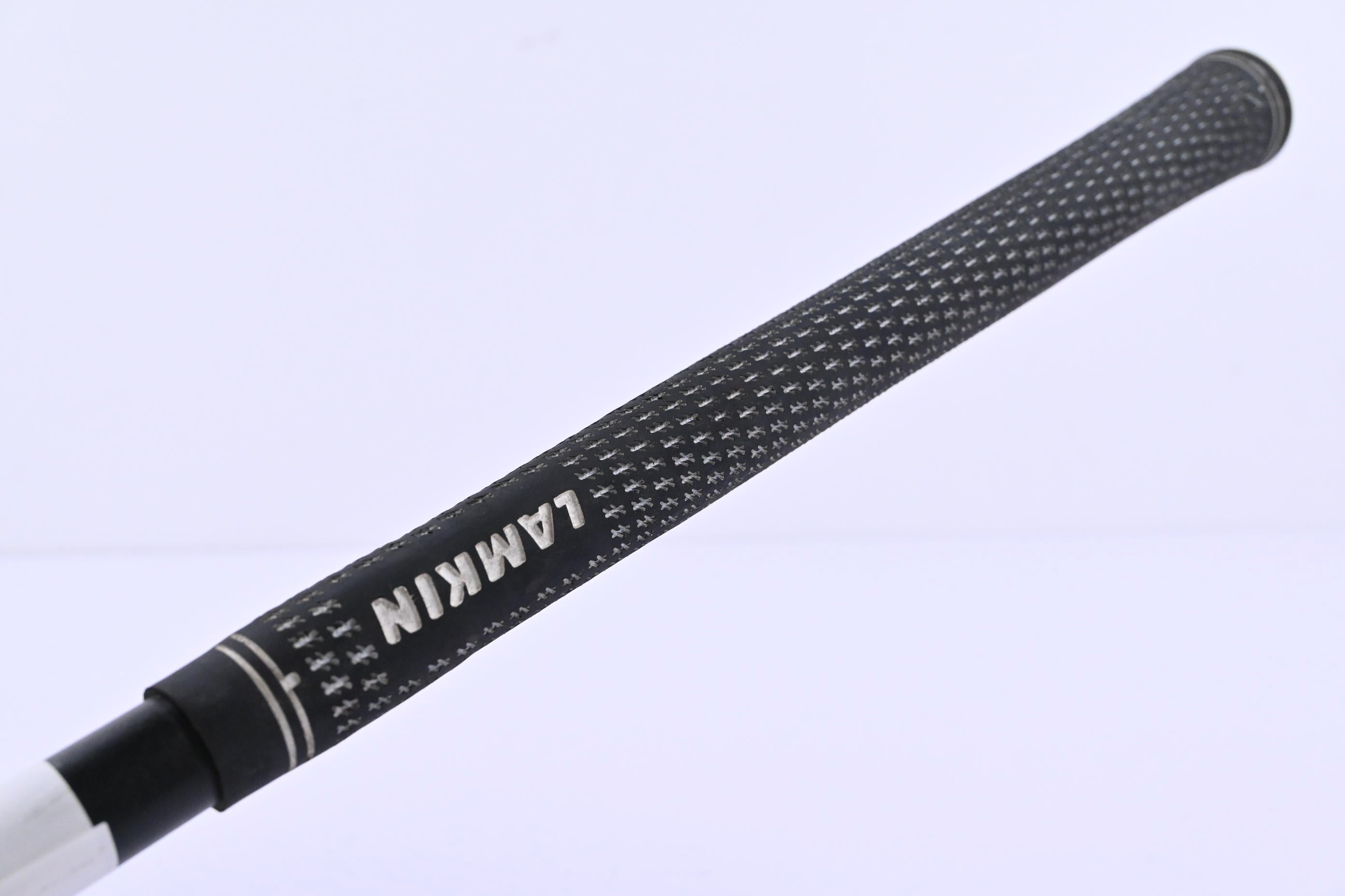 Titleist 905 R Driver / 9.5 Degree / Stiff Flex UST Mamiya Proforce V2 76
