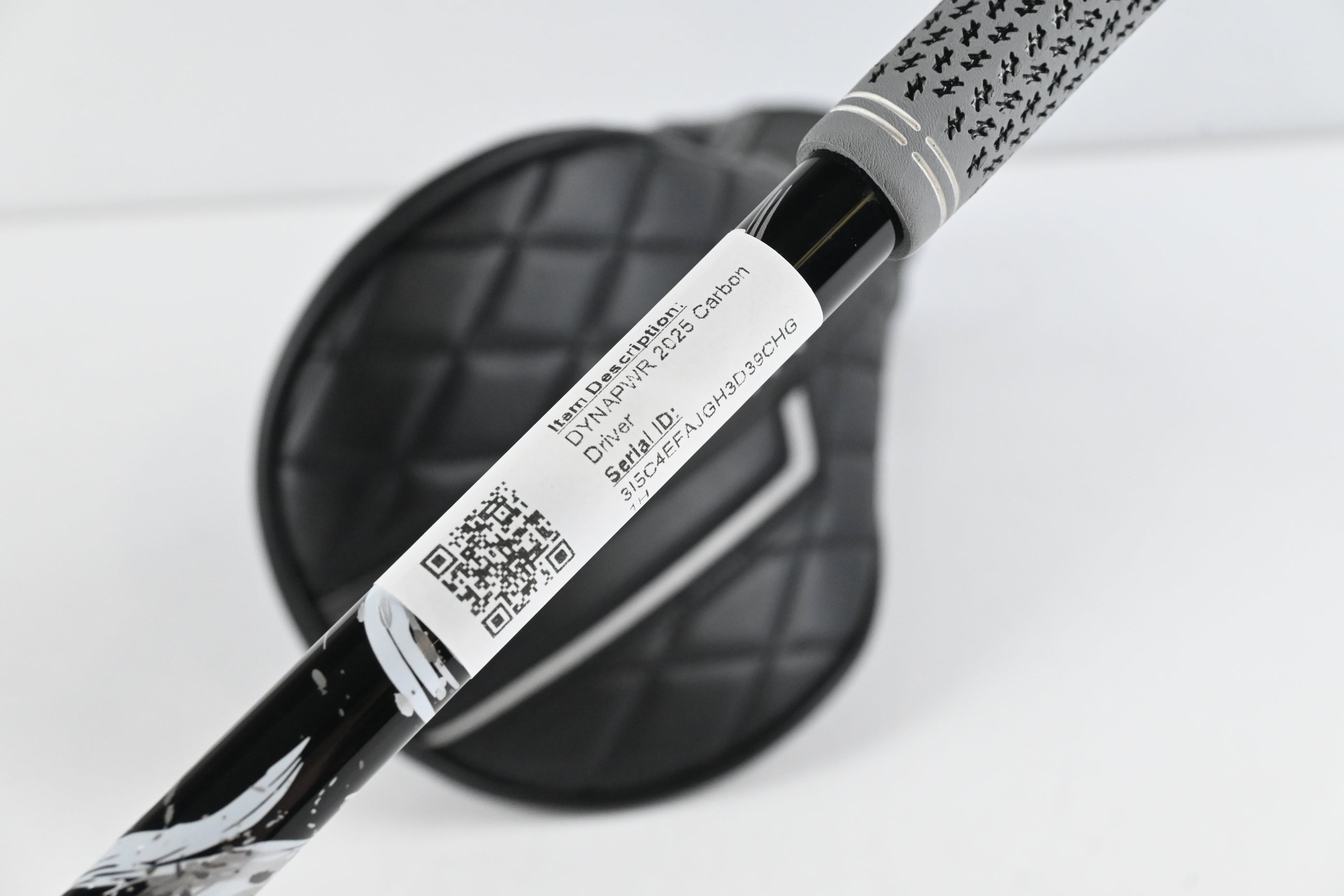 Wilson DYNAPWR 2025 Carbon Driver / 9 Degree / X-Flex Kai'li White 60 Shaft