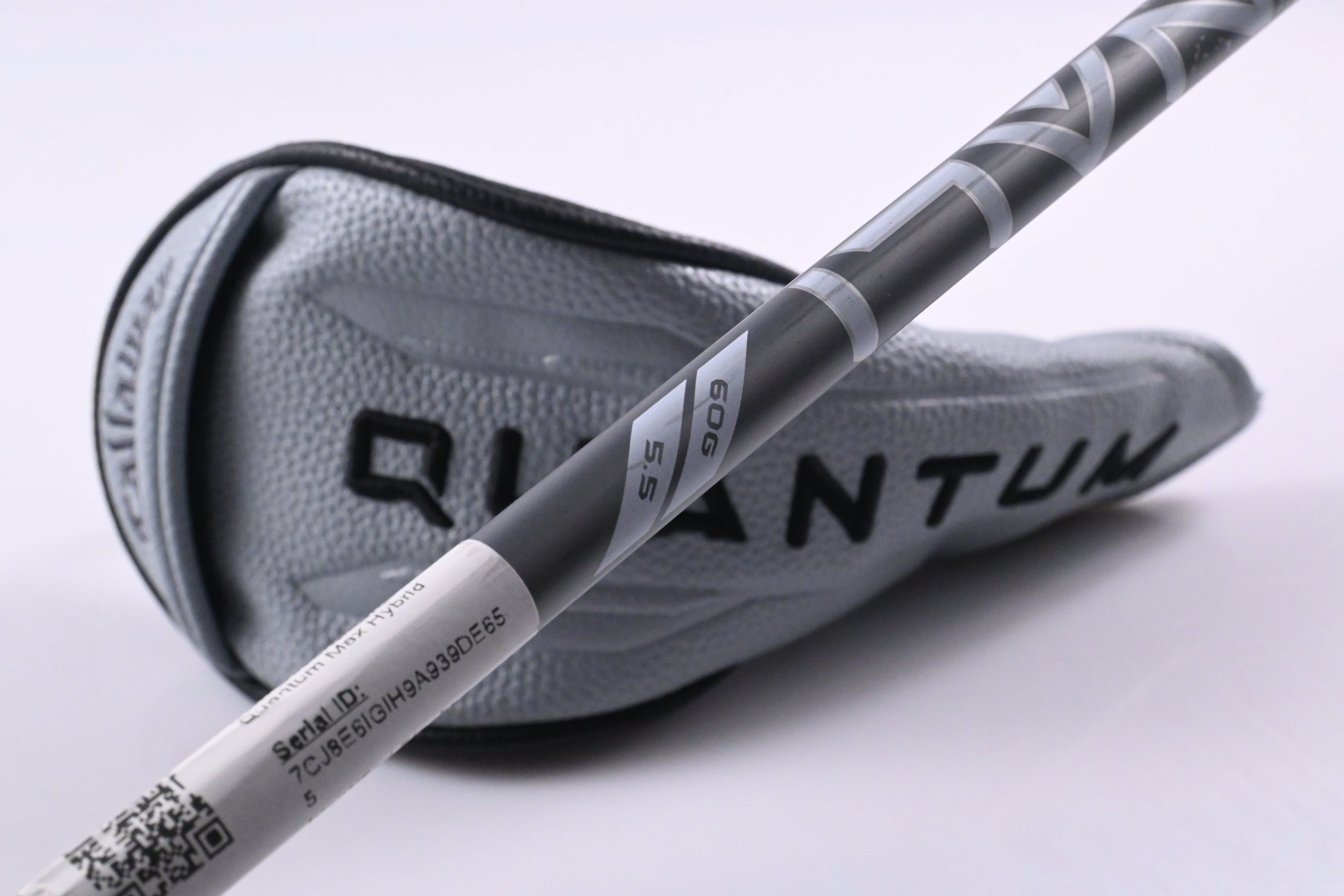 Callaway Quantum Max #4 Hybrid / 21 Degree / Regular Flex Denali Silver 60 Shaft