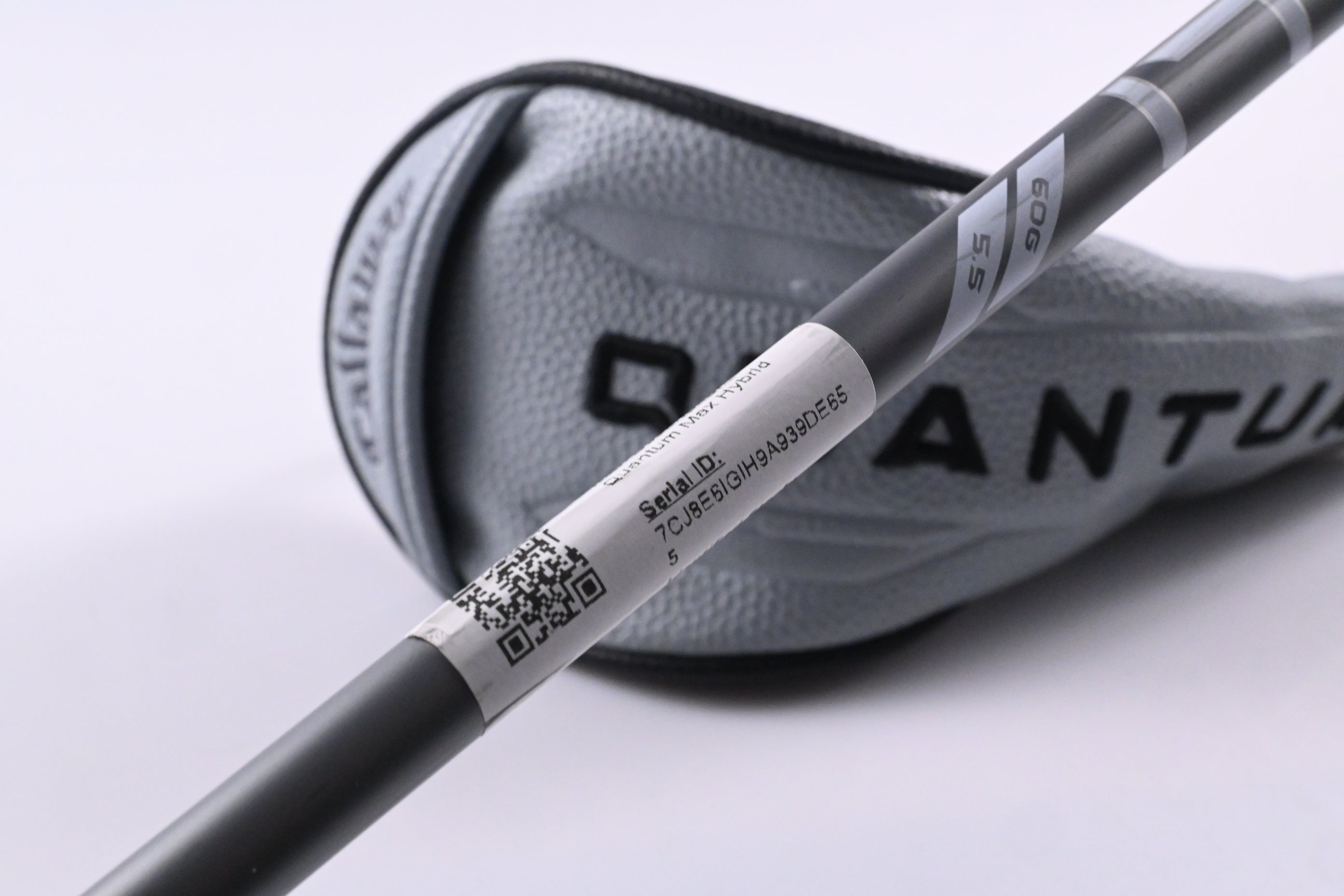 Callaway Quantum Max #4 Hybrid / 21 Degree / Regular Flex Denali Silver 60 Shaft