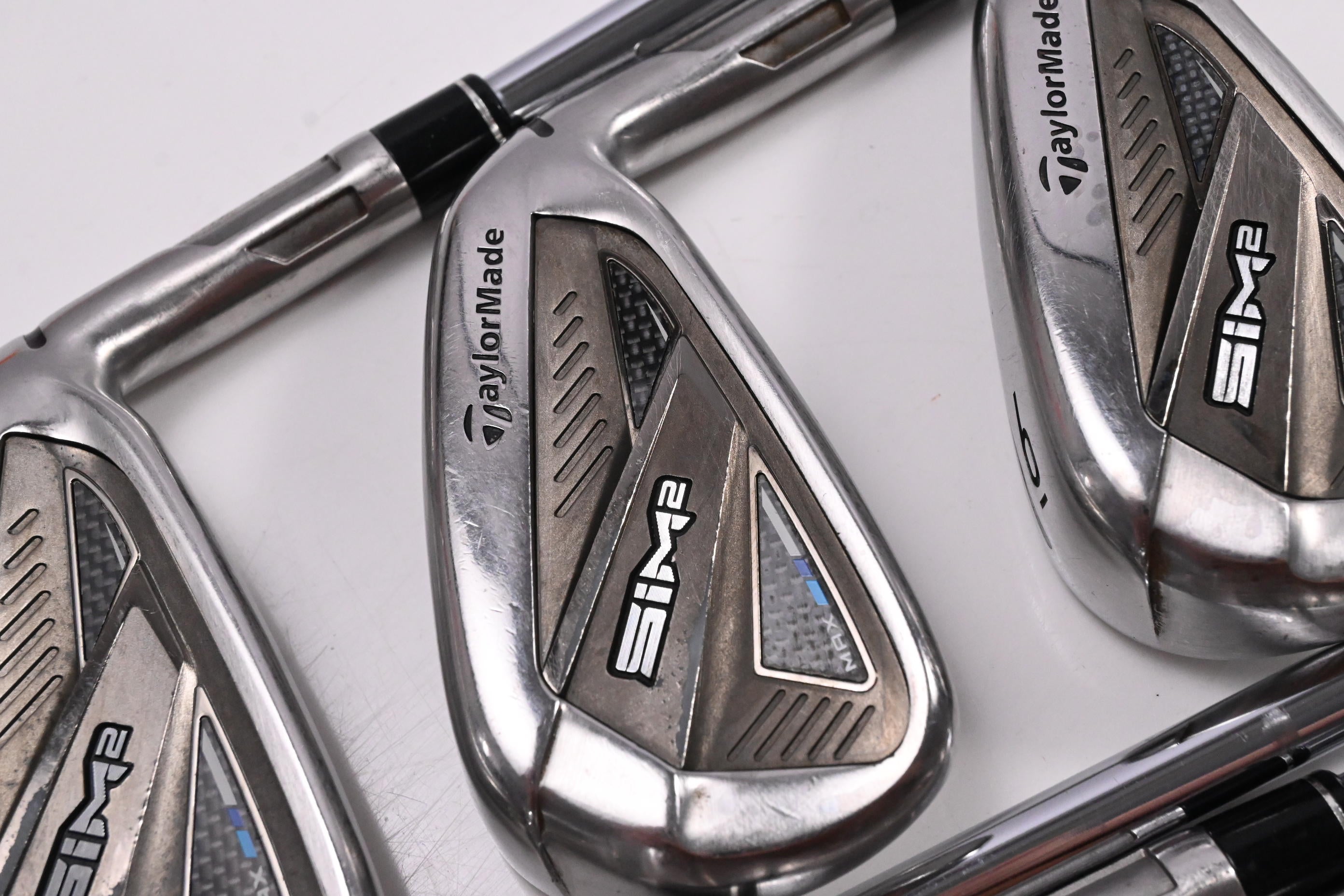Taylormade SIM2 Max Irons / 4-PW / Regular Flex KBS Tour 90 Shafts