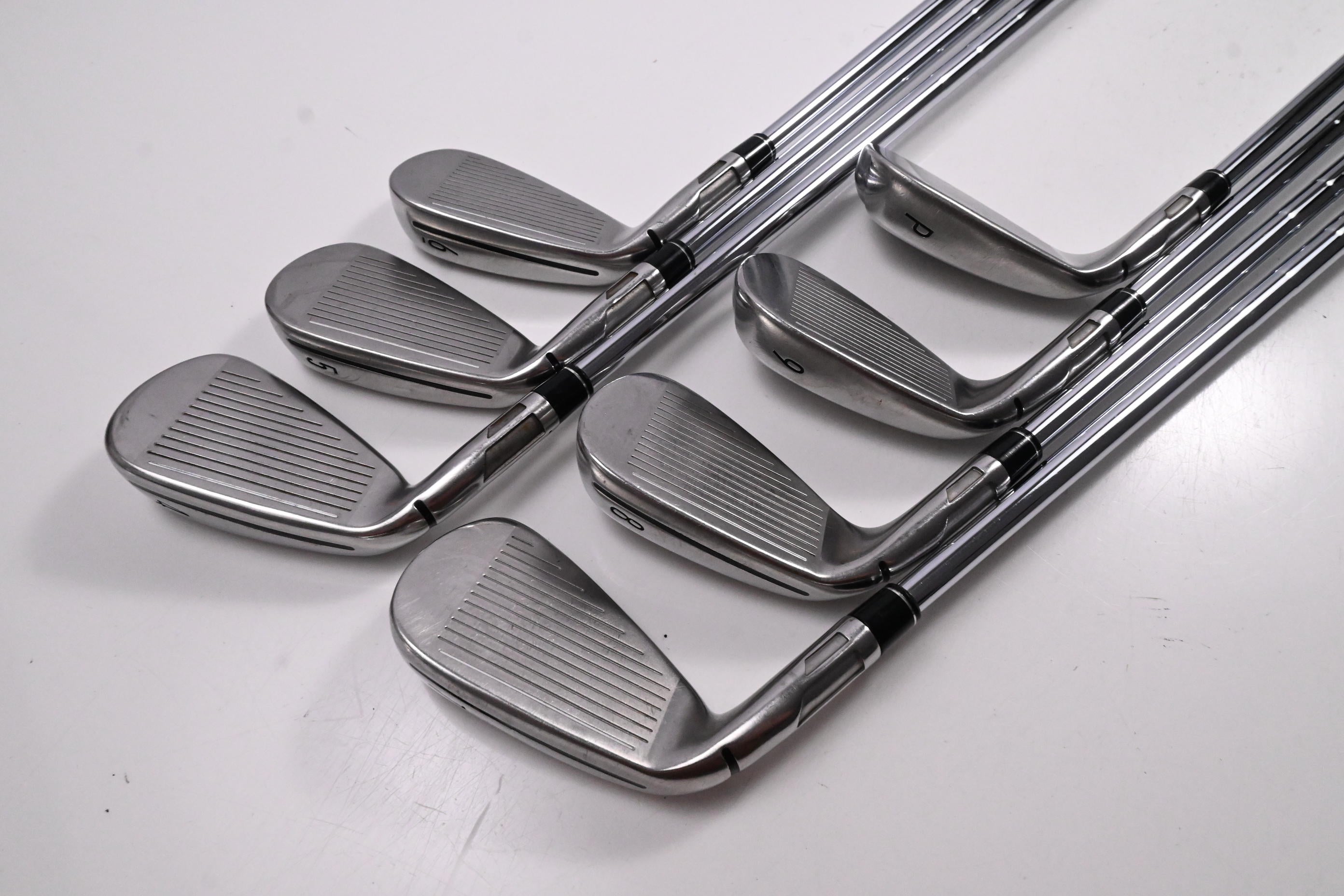 Taylormade SIM2 Max Irons / 4-PW / Regular Flex KBS Tour 90 Shafts