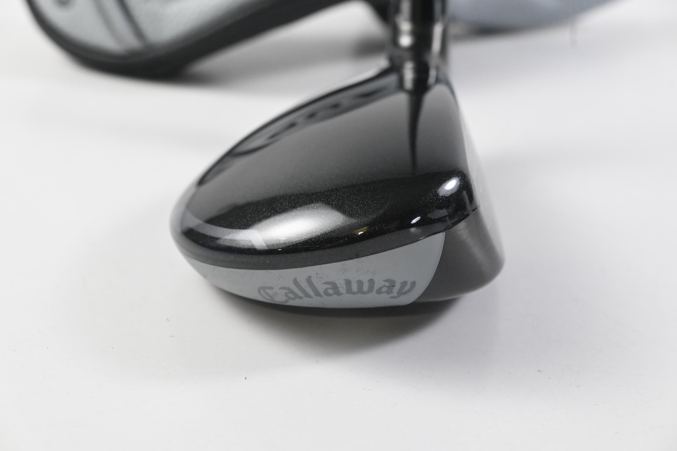 Callaway Quantum Max OS #4 Hybrid / 20 Degree / Senior Flex Vanquish 4