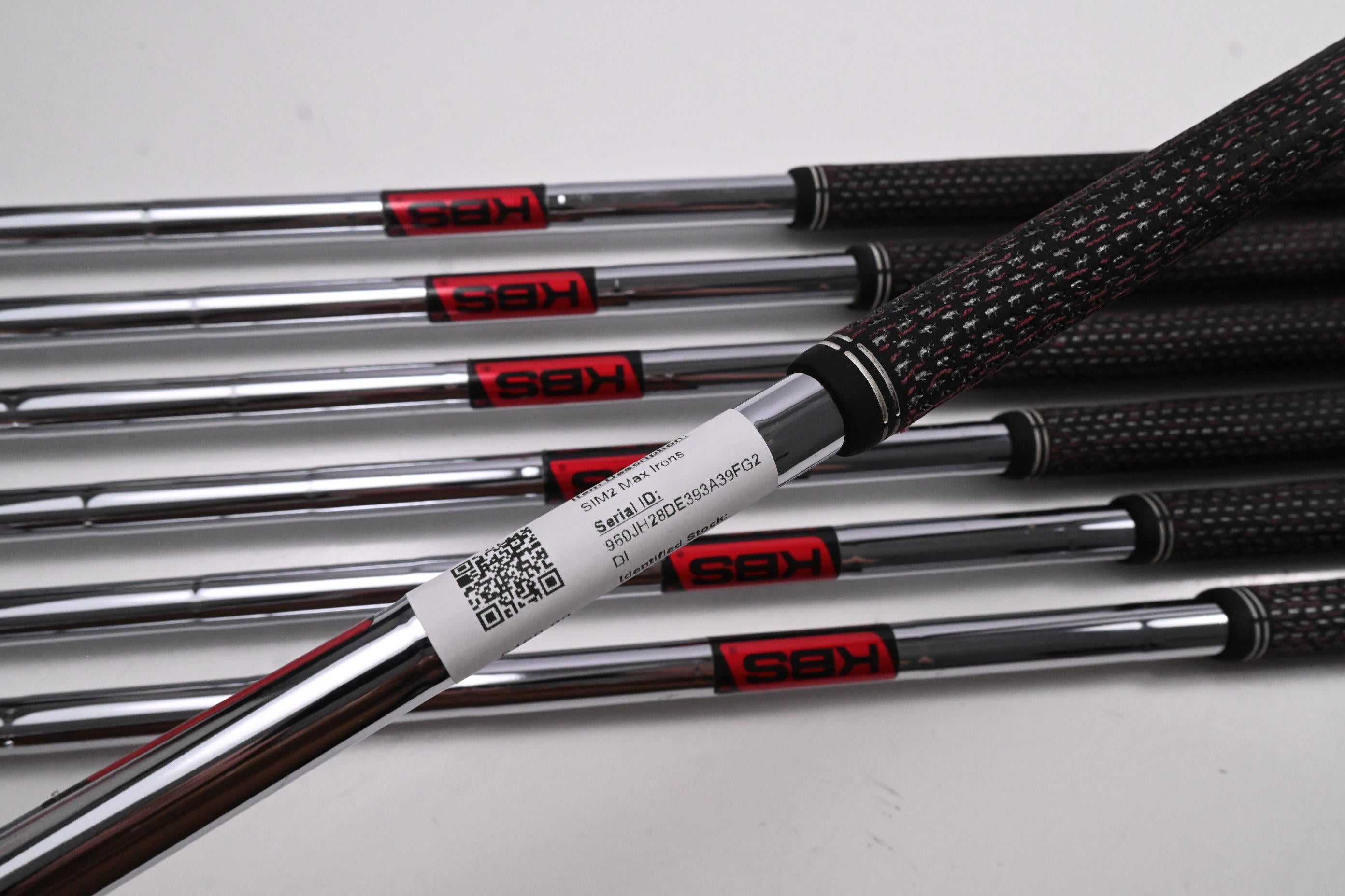 Taylormade SIM2 Max Irons / 4-PW / Regular Flex KBS Tour 90 Shafts
