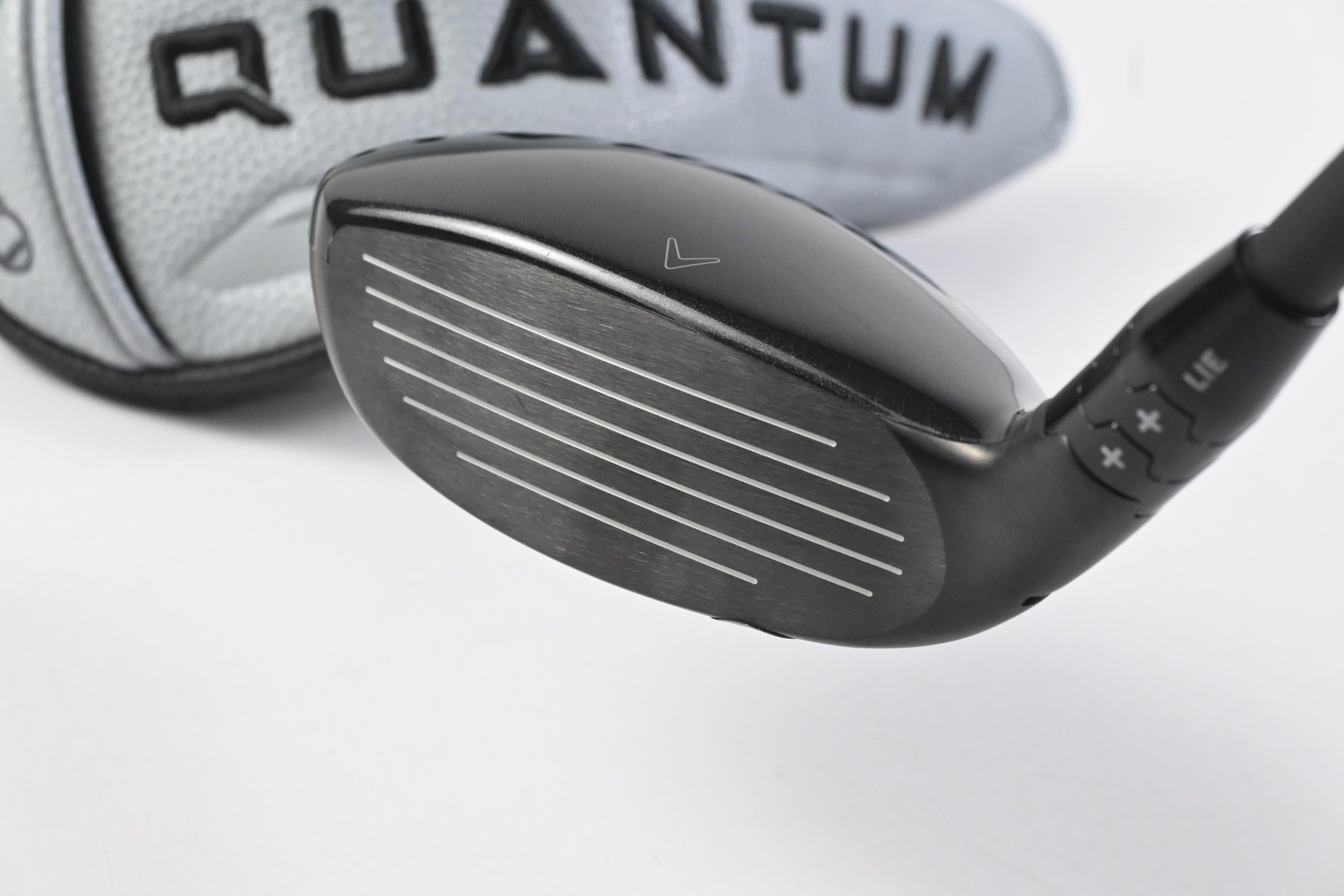 Callaway Quantum Max OS #4 Hybrid / 20 Degree / Senior Flex Vanquish 4
