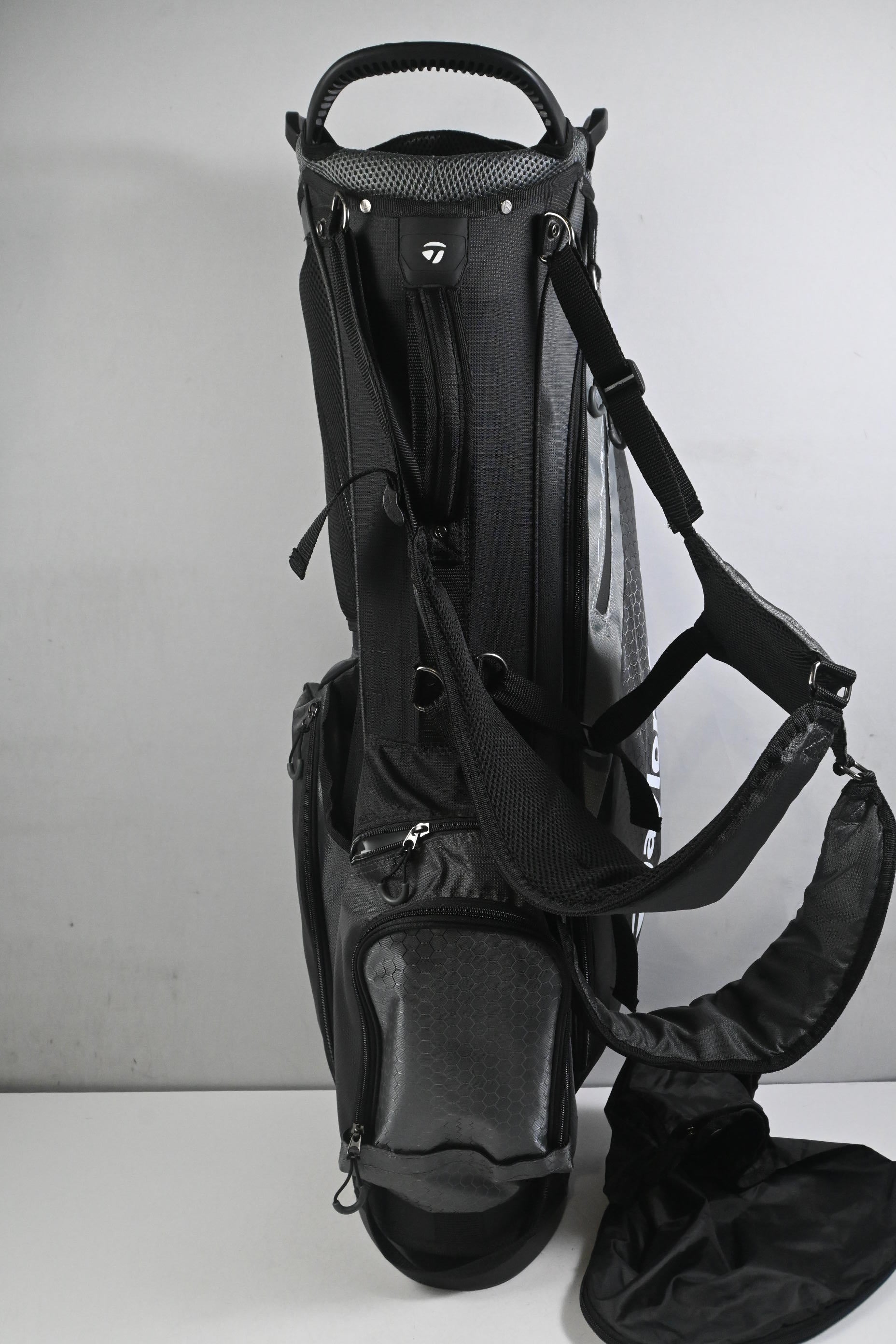 Taylormade Stand Bag / 7-Way Divider / Black & Grey