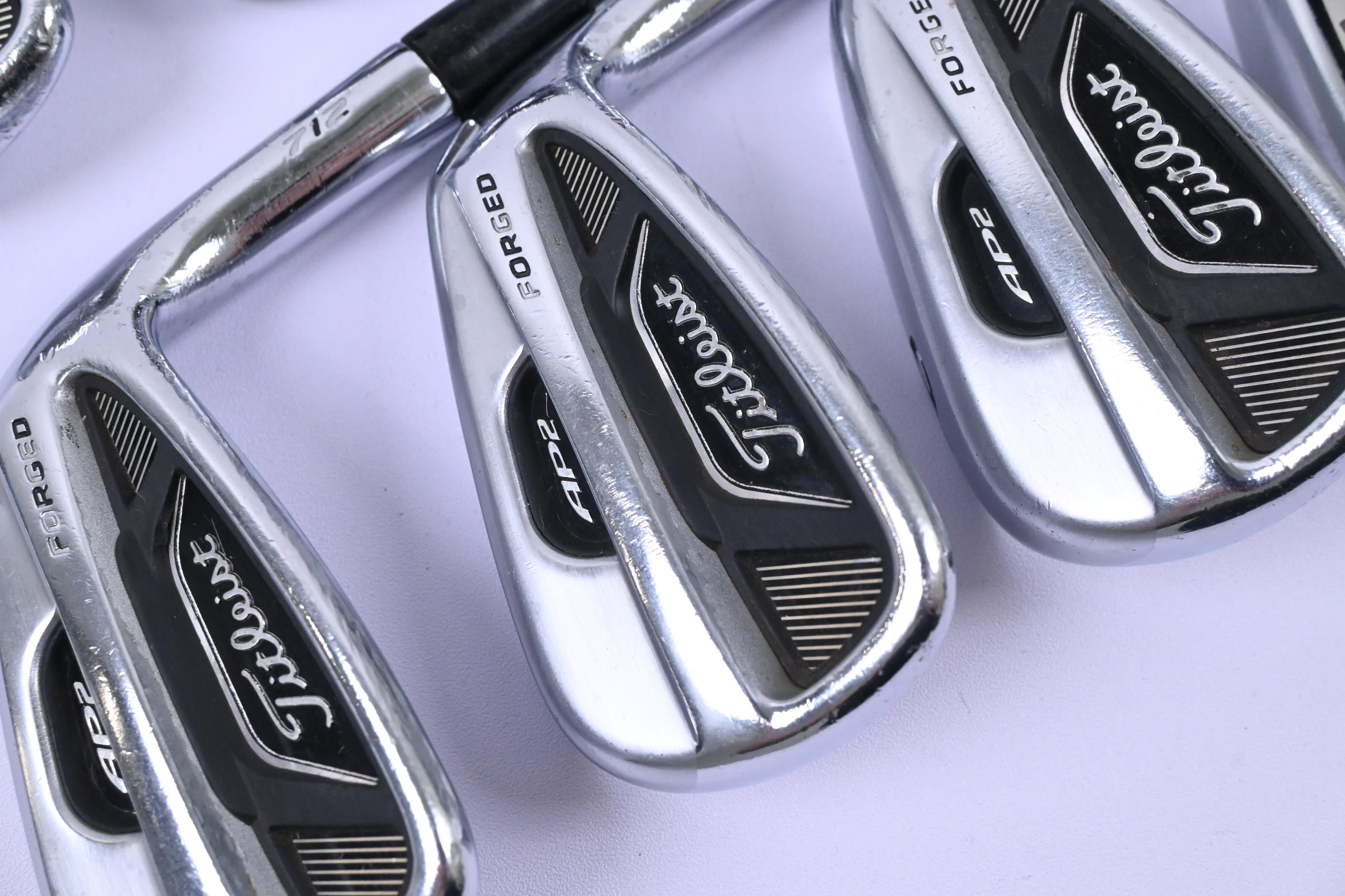 Titleist 712 AP2 Irons / 4-PW+GW / X-Flex Dynamic Gold X100 Shafts