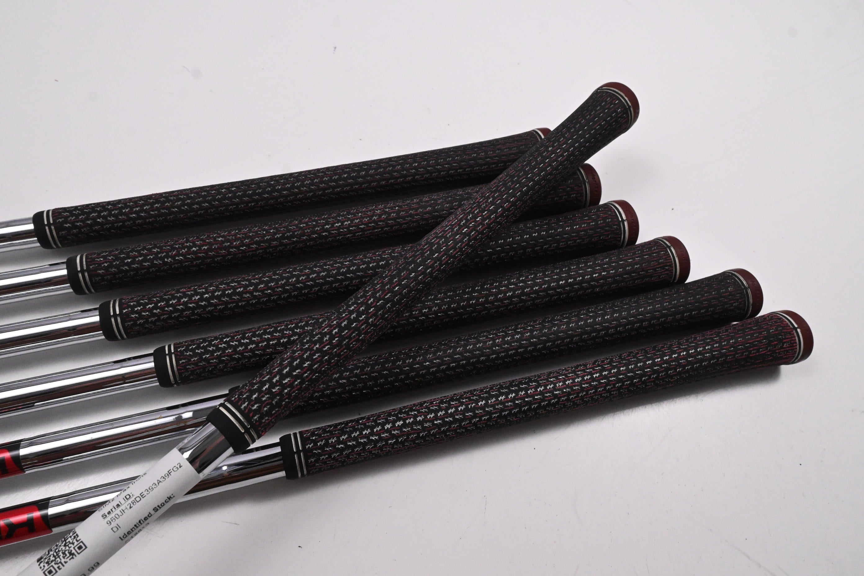 Taylormade SIM2 Max Irons / 4-PW / Regular Flex KBS Tour 90 Shafts