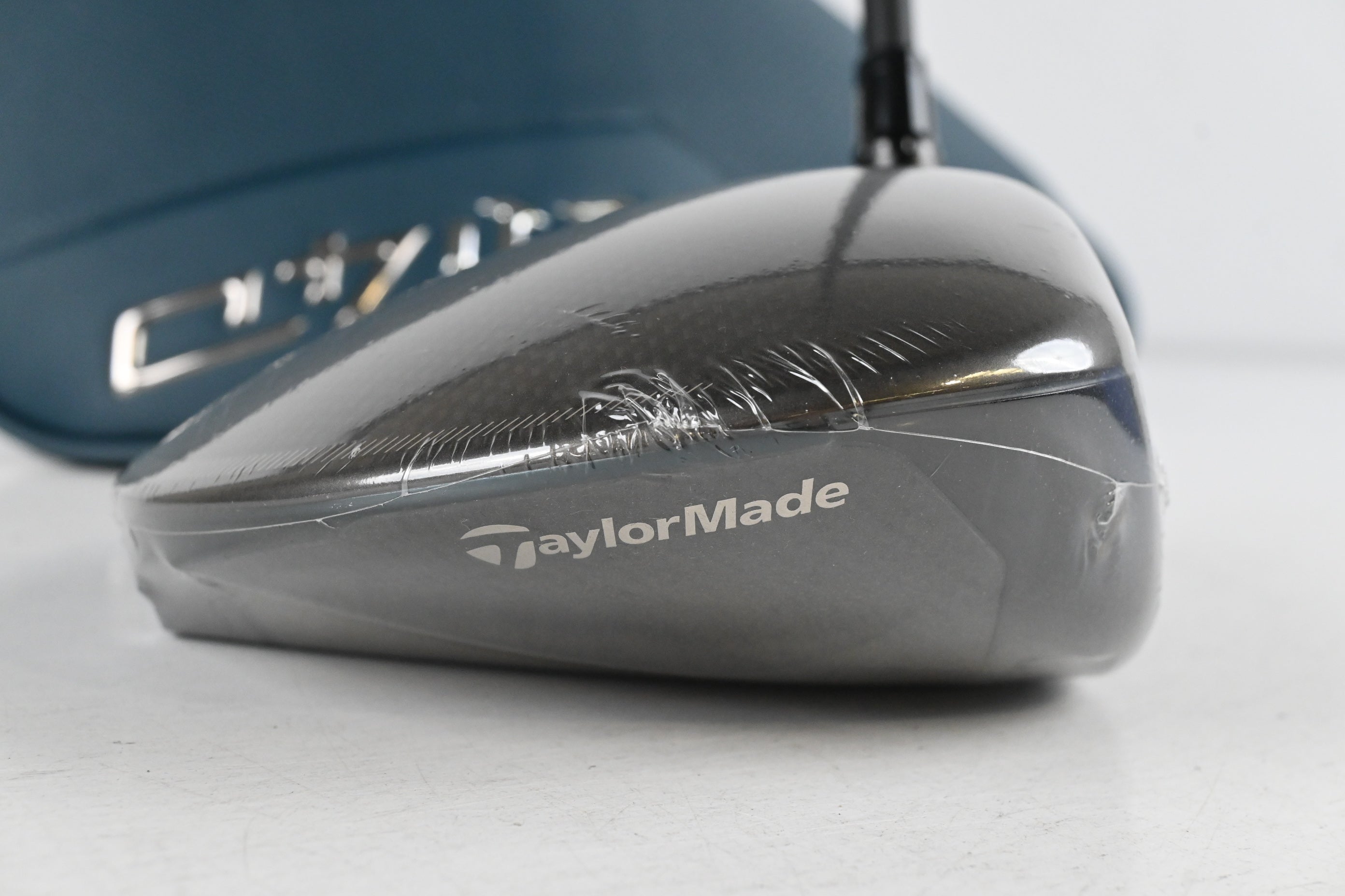 Taylormade Qi4D Max Driver / 10.5 Degree / Stiff Flex Reax Blue 50 Shaft