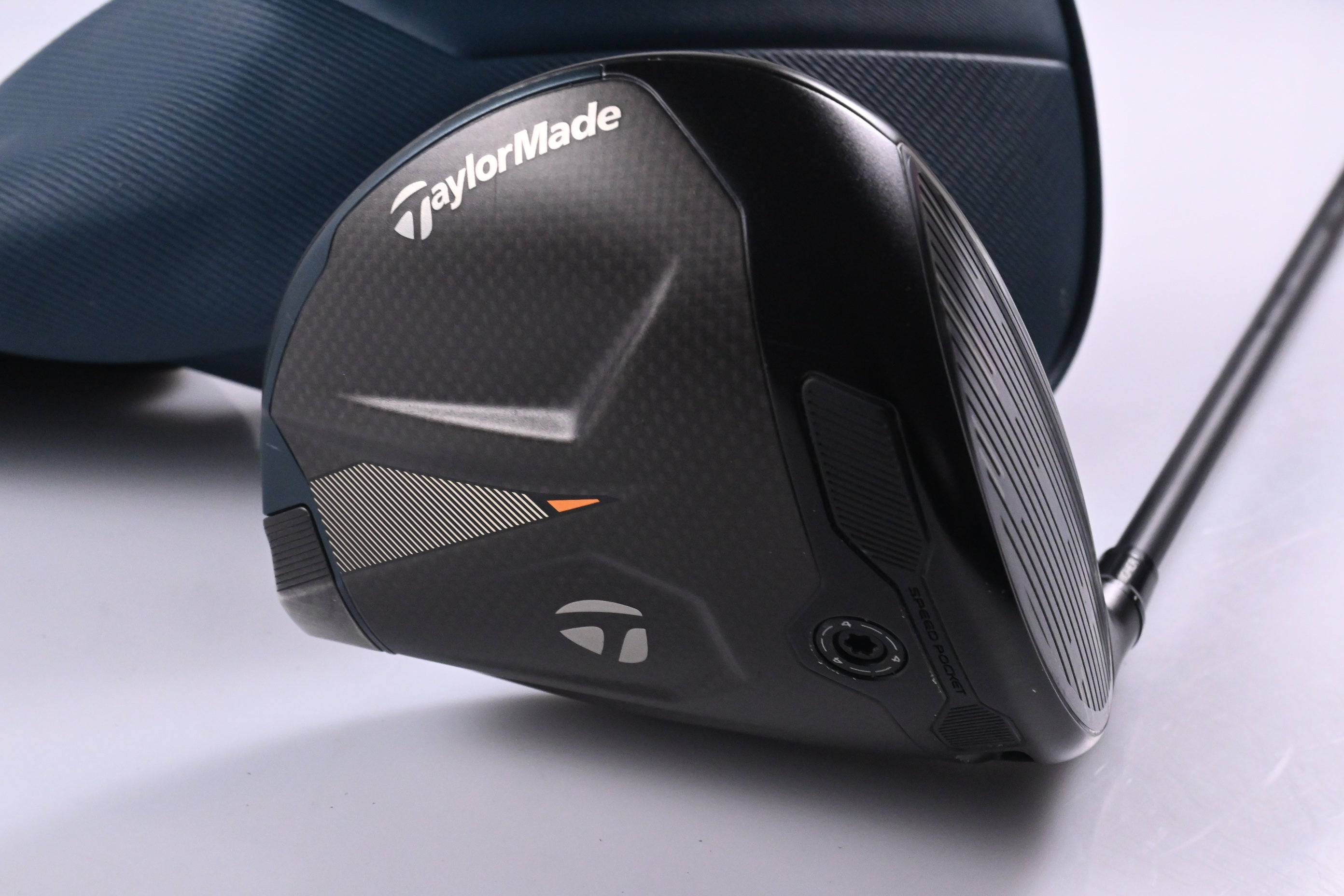 Taylormade Qi4D Max Driver / 10.5 Degree / Regular Flex REAX Blue 50 Shaft