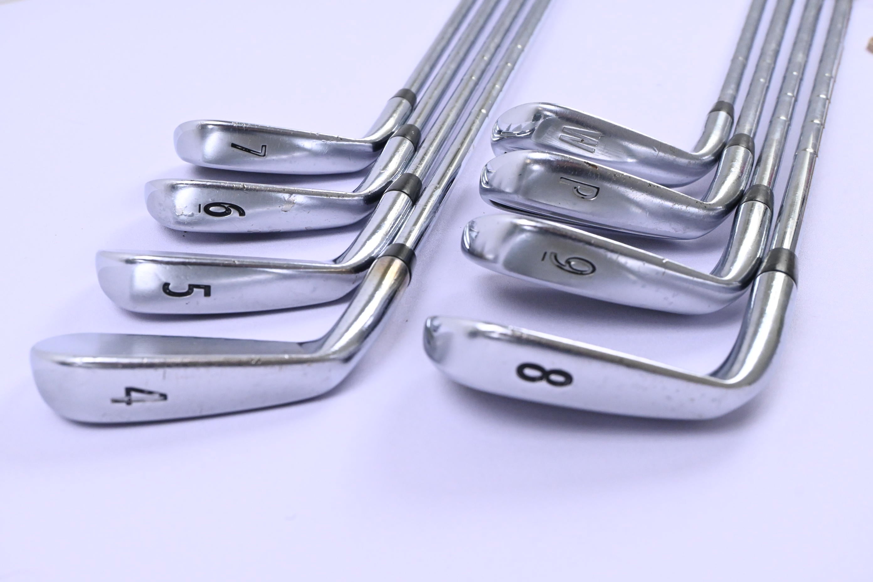 Titleist 712 AP2 Irons / 4-PW+GW / X-Flex Dynamic Gold X100 Shafts